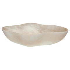 Bol contemporain en onyx sculpté à la main à grande échelle avec finition adoucie