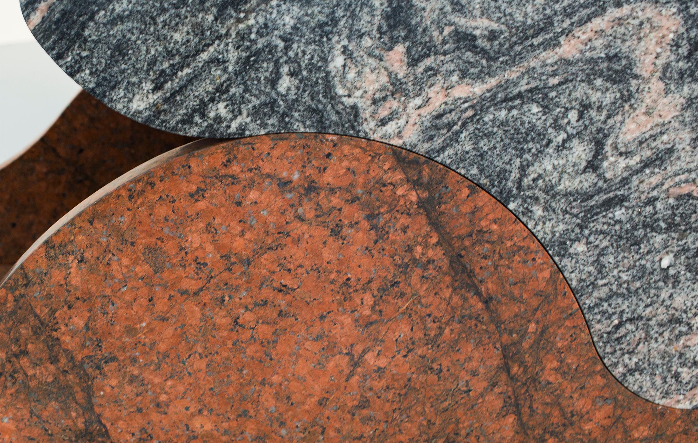 Table basse ou console contemporaine en porte-à-faux en granite en vente 1