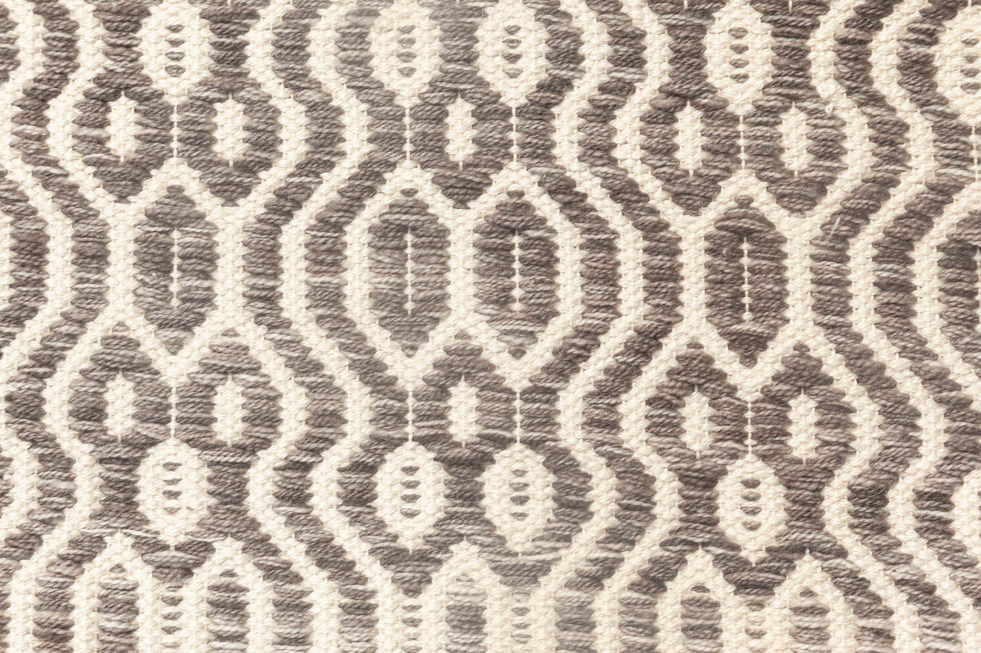 Contemporary gray and white flat-weave wool rug by Doris Leslie Blau
Size: 12'3
