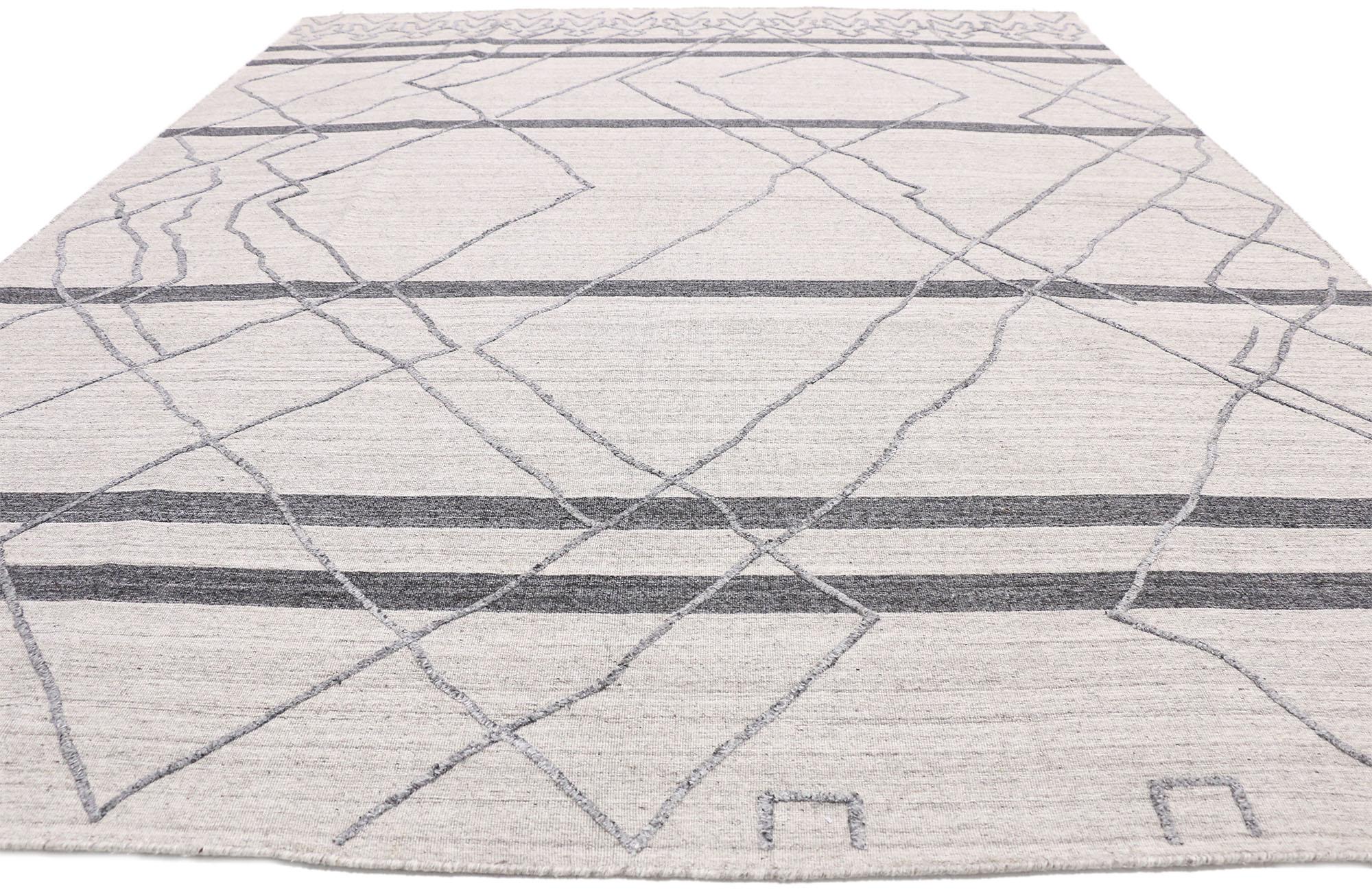 Tribal New Contemporary Gray Modern Moroccan Style Area Rug with Raised Design (Tapis de sol contemporain gris moderne de style marocain avec design en relief) en vente