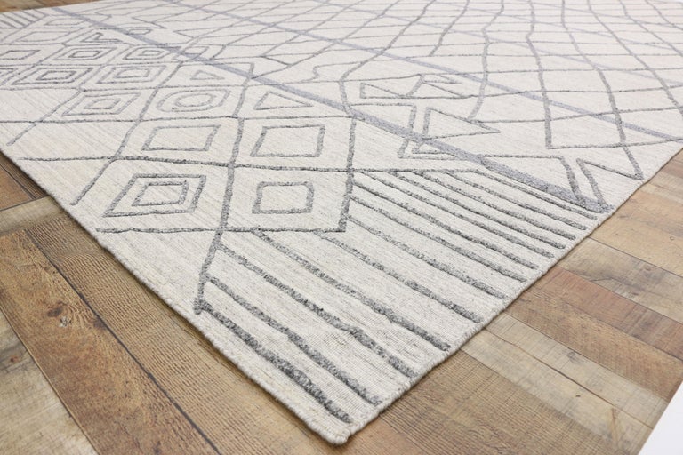 New Gray Modern Textured Rug with Moroccan Trellis Raised Design For