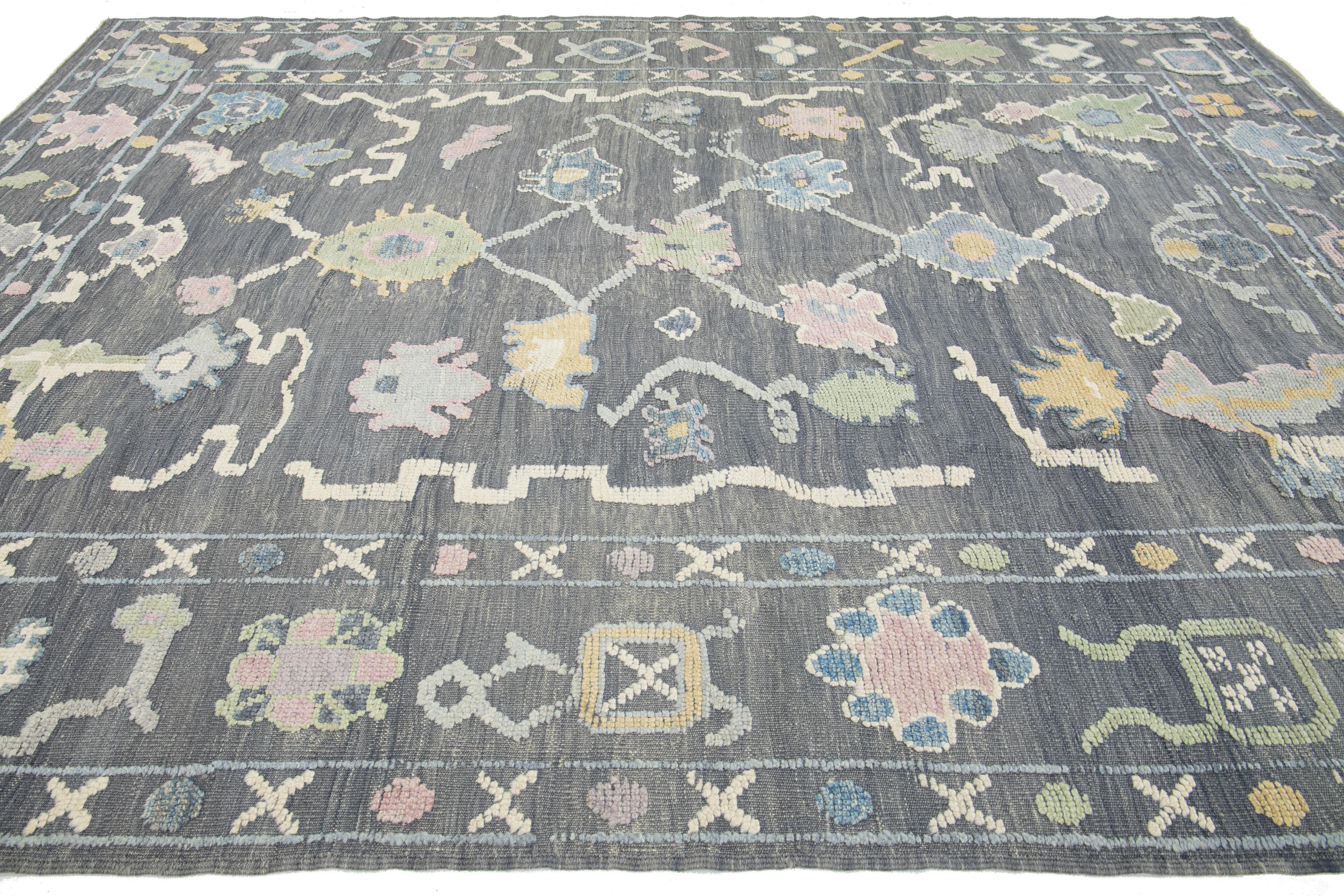 Contemporary Gray Wool Rug Turkish Oushak With Floral Design For Sale 2