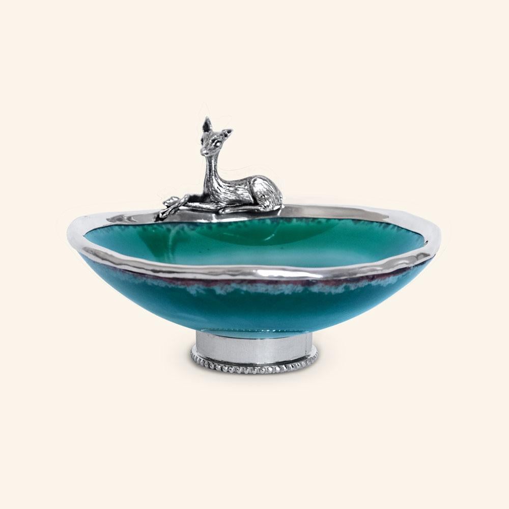 Contemporary Green Agate bowl with deer by Alcino Silversmith 1902 is a handcrafted piece in 925 Sterling Silver, hammered and chiseled by excellent craftsmen, giving this piece a much higher future valorization.

This piece was handcrafted in our
