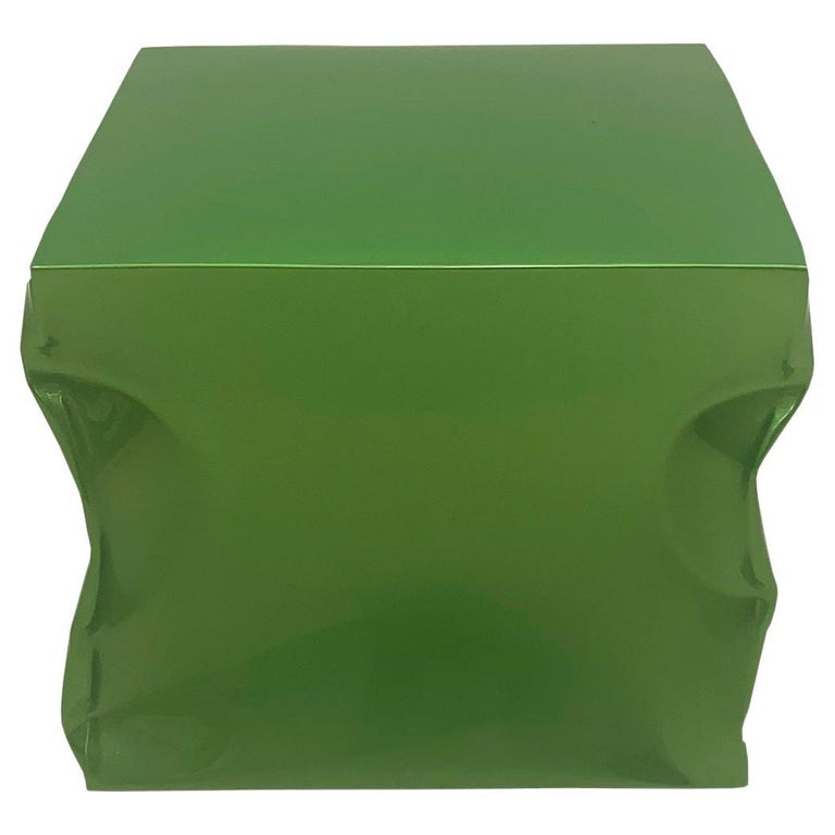 Contemporary Green Lacquered Metal Side Table For Sale at 1stDibs