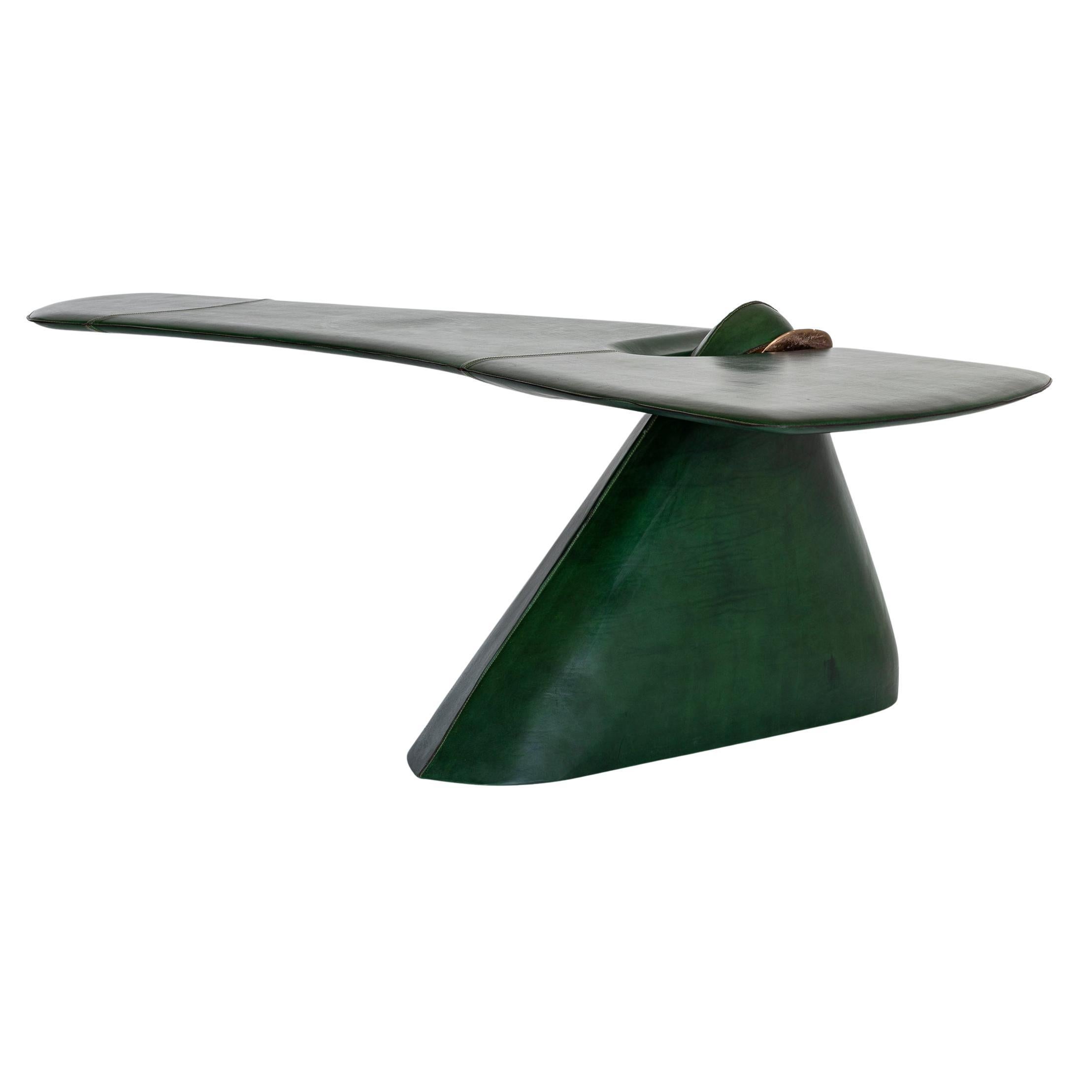 Scrivania Pico contemporanea rivestita in pelle verde e bronzo in vendita