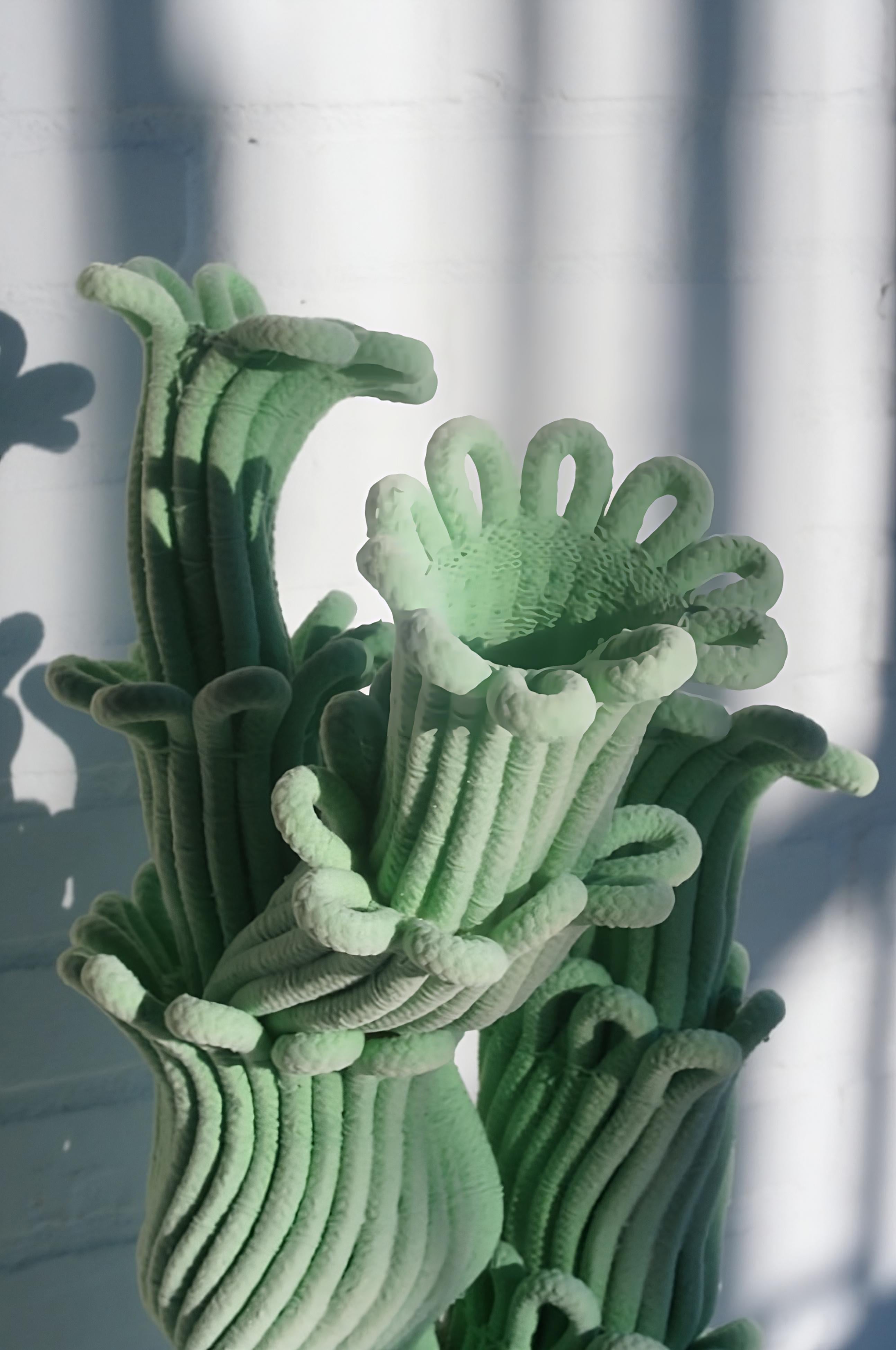 XXIe siècle et contemporain Récipient contemporain de sculpture verte Cynarina de Sarah Roseman en vente