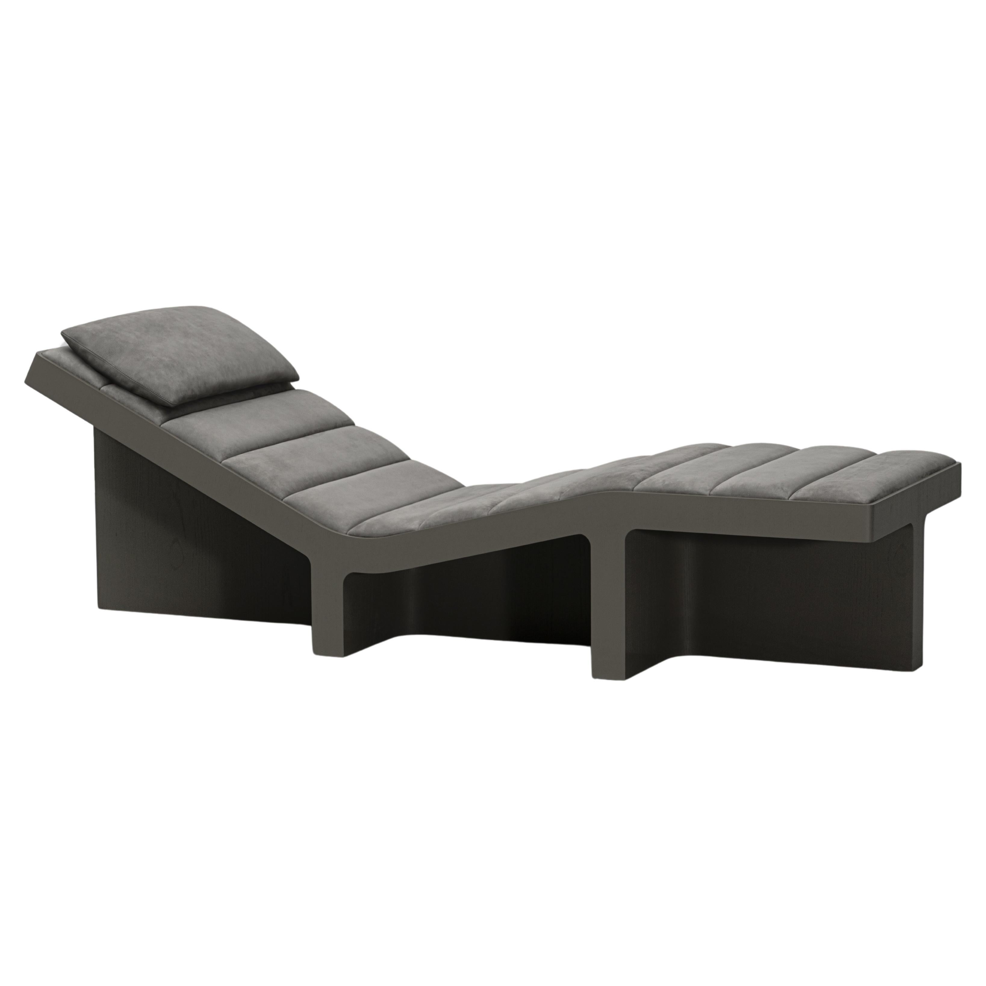 Contemporary Grey ash Weight of Shadow Chaise Lounge by Atelier V&F im Angebot
