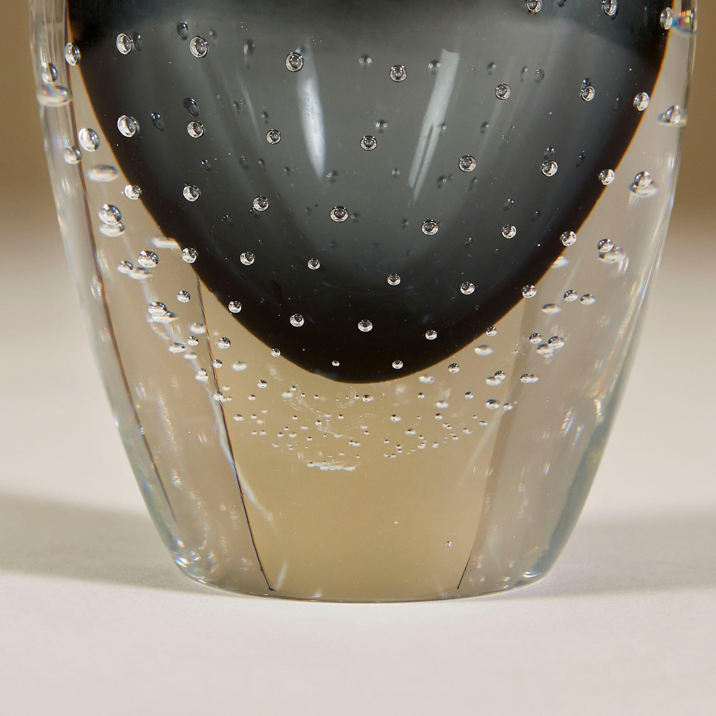 Grande bouteille de parfum contemporaine Bullicante grise et noire de Murano Neuf - En vente à London, GB