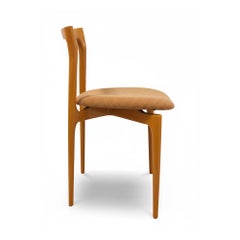 Zeitgenössischer grauer Stuhl in Boho-Gold & lackiert von Collector Studio