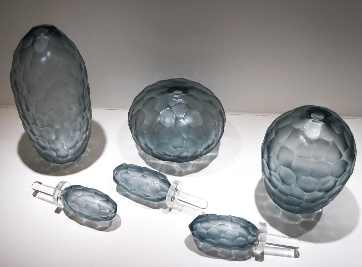 Graue gravierte Muranoglasflaschen von Alberto Donà Molato, 1980er Jahre (Moderne der Mitte des Jahrhunderts) im Angebot