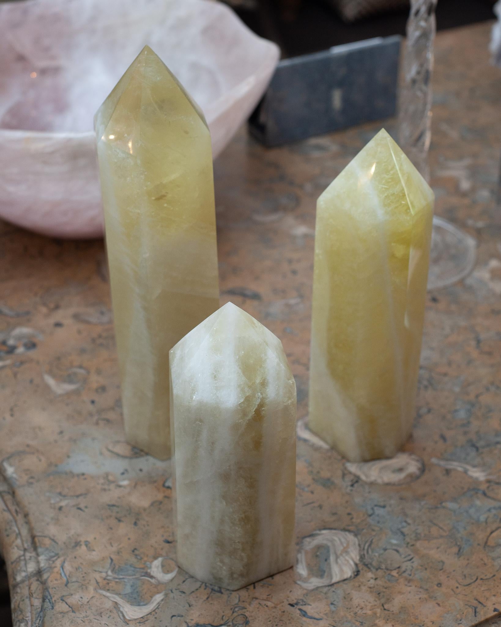 Contemporary Group of Large Green Onyx Obelisks / Crystal Points In New Condition For Sale In Toronto, ON