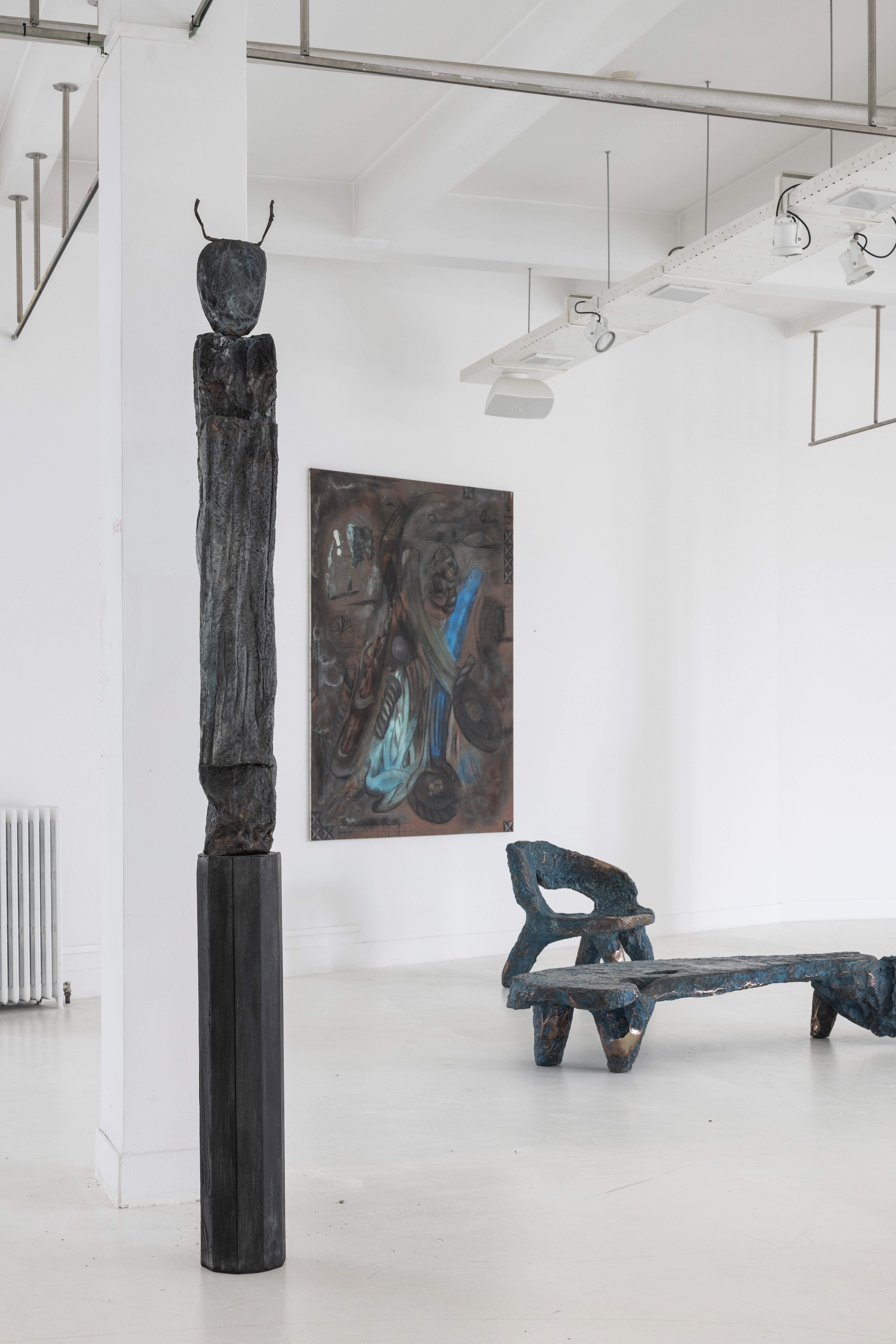 Contemporary Cosmic Blue II Bank aus gehämmertem kupfer by Marius Ritiu (Belgisch) im Angebot