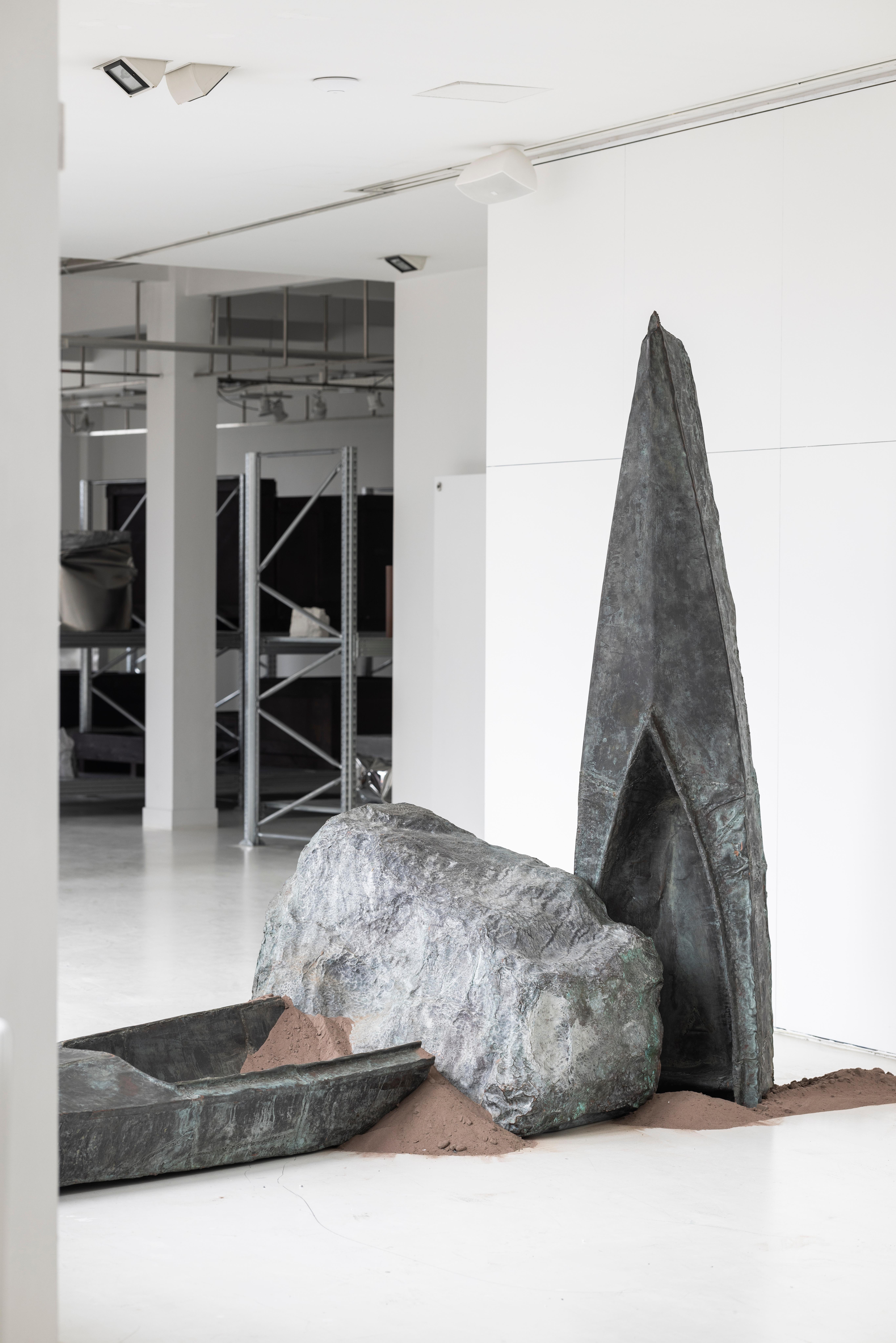 Belga Installazione contemporanea in rame martellato I'll Rock your Boat di Marius Ritiu in vendita