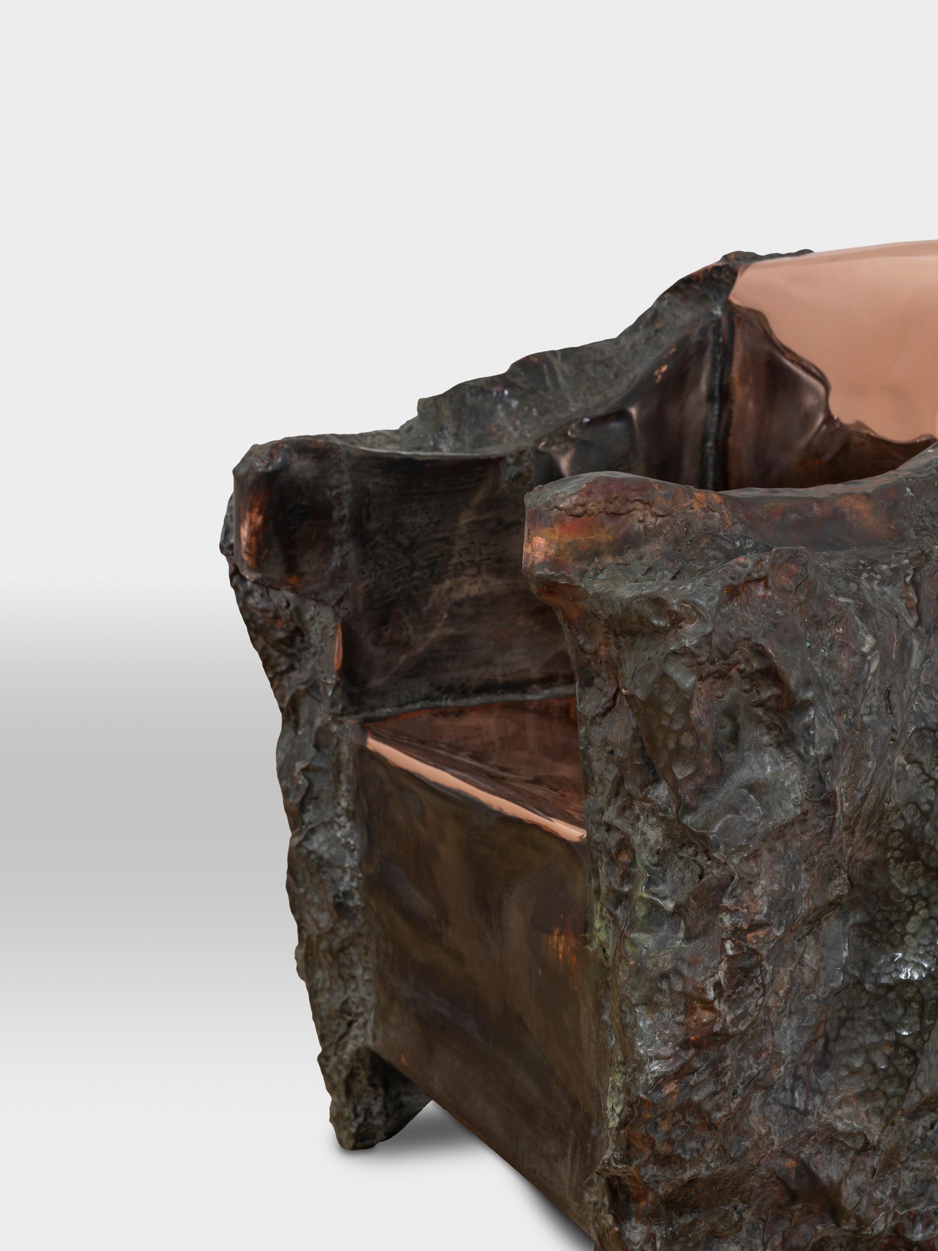 Contemporáneo Asiento Meteor II de cobre martillado de Marius Ritiu Martillado en venta