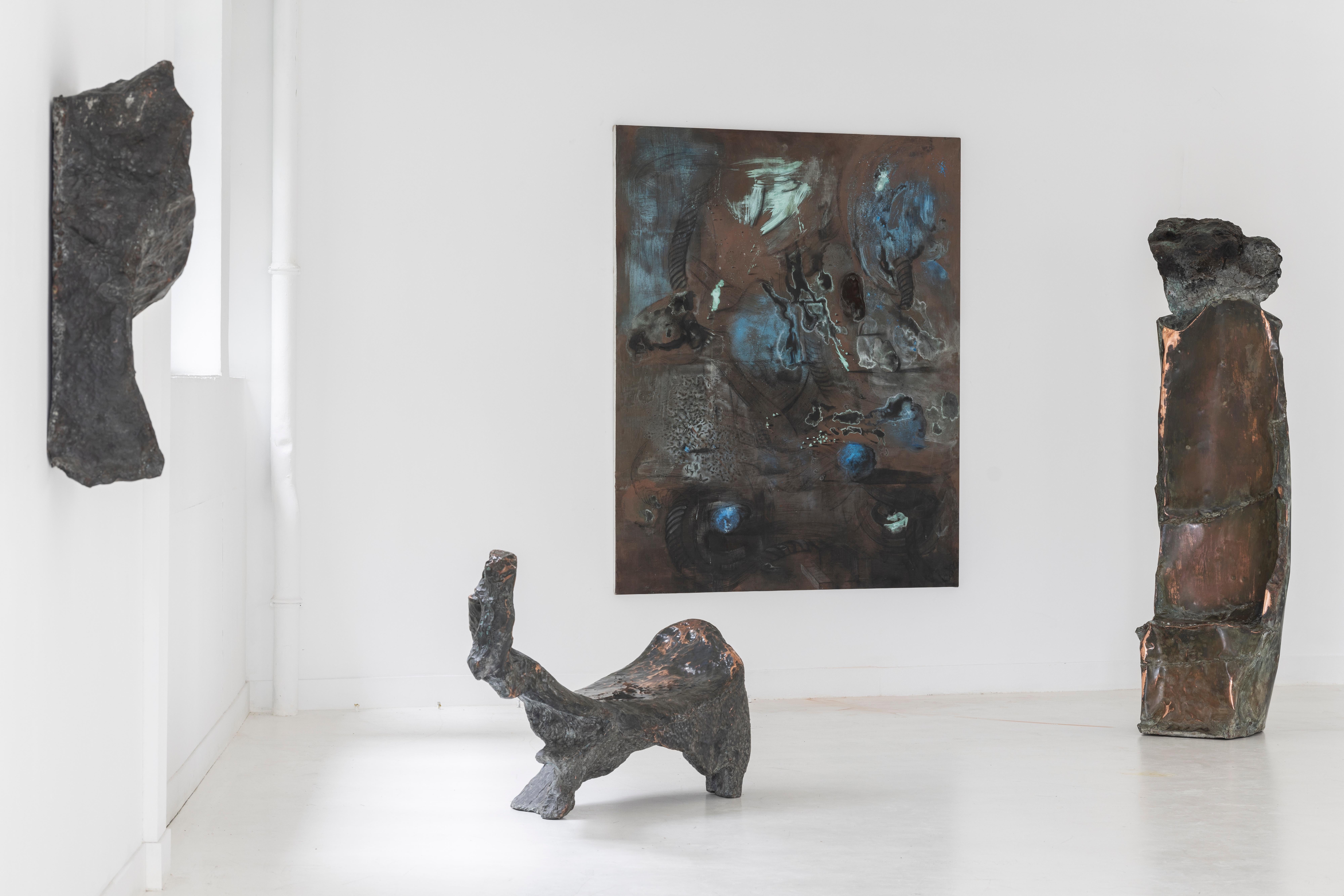 Belga Trono di Sisifo in rame martellato contemporaneo di Marius Ritiu in vendita