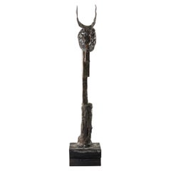 Cobre martillado contemporáneo La escultura Inmigrante del Space de Marius Ritiu