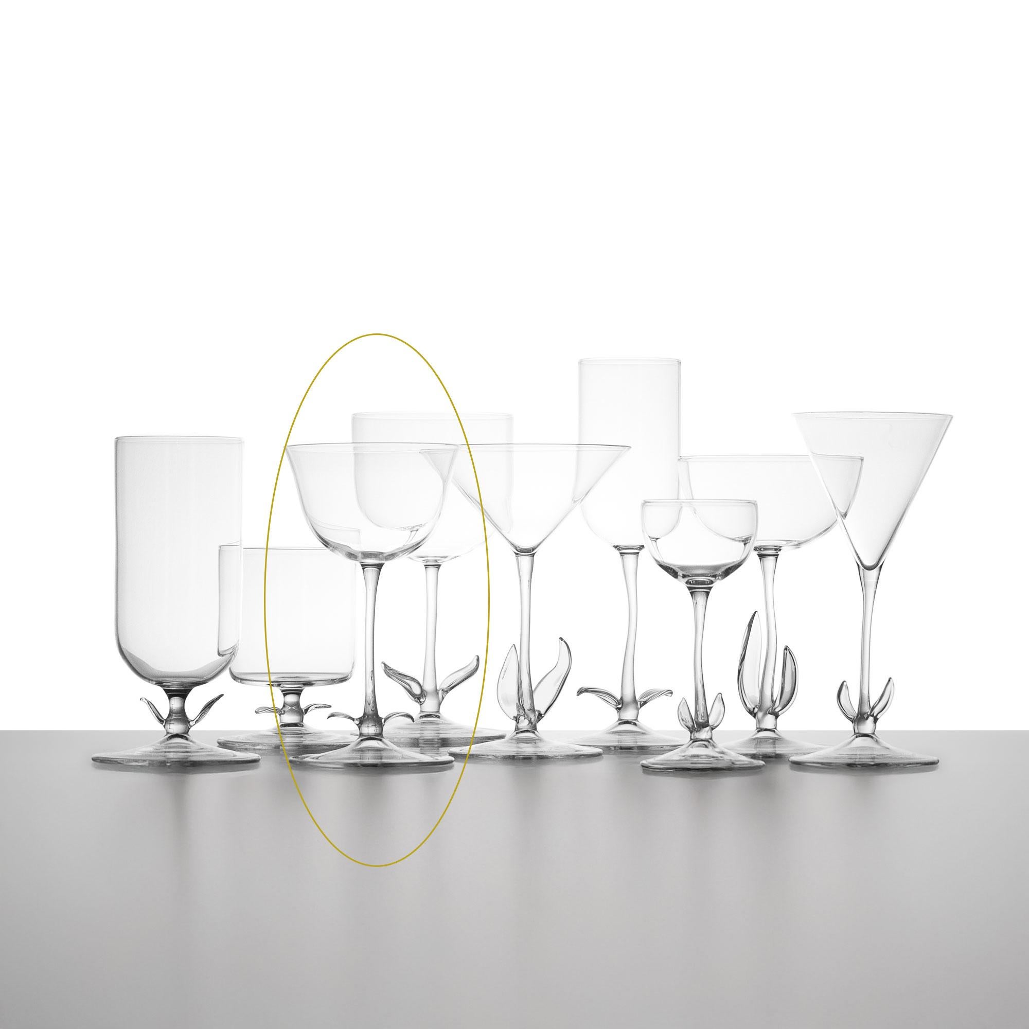Set de verres à cocktail contemporains soufflés à la main en forme de fleur de clocher Garden Leaf Nature en vente 1