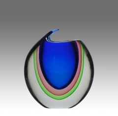 Vaso contemporaneo in vetro soffiato a mano intitolato "Vaso di Murano" di Silvano Signoretto