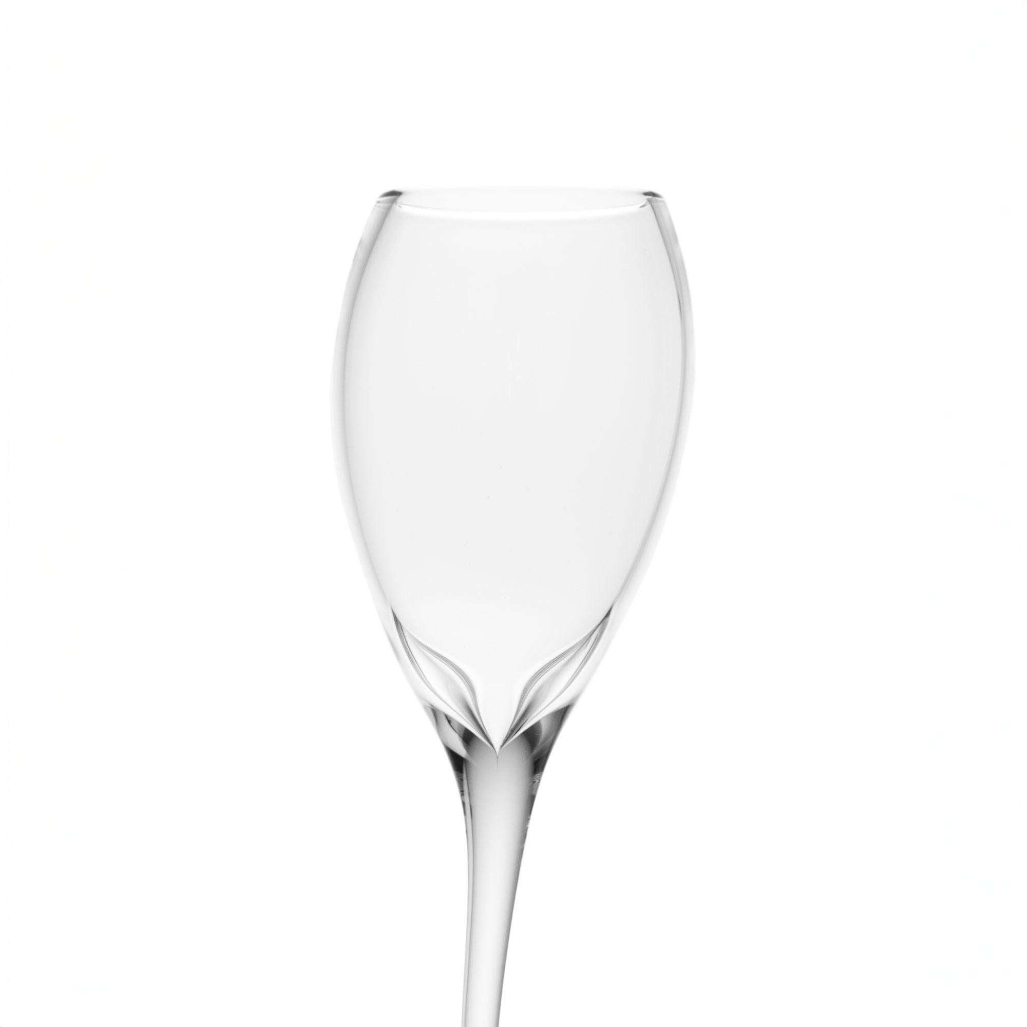 Contemporary Hand Blown Tulip Spirit Glasses Set Garden Flower Bouquet Nature For Sale 5