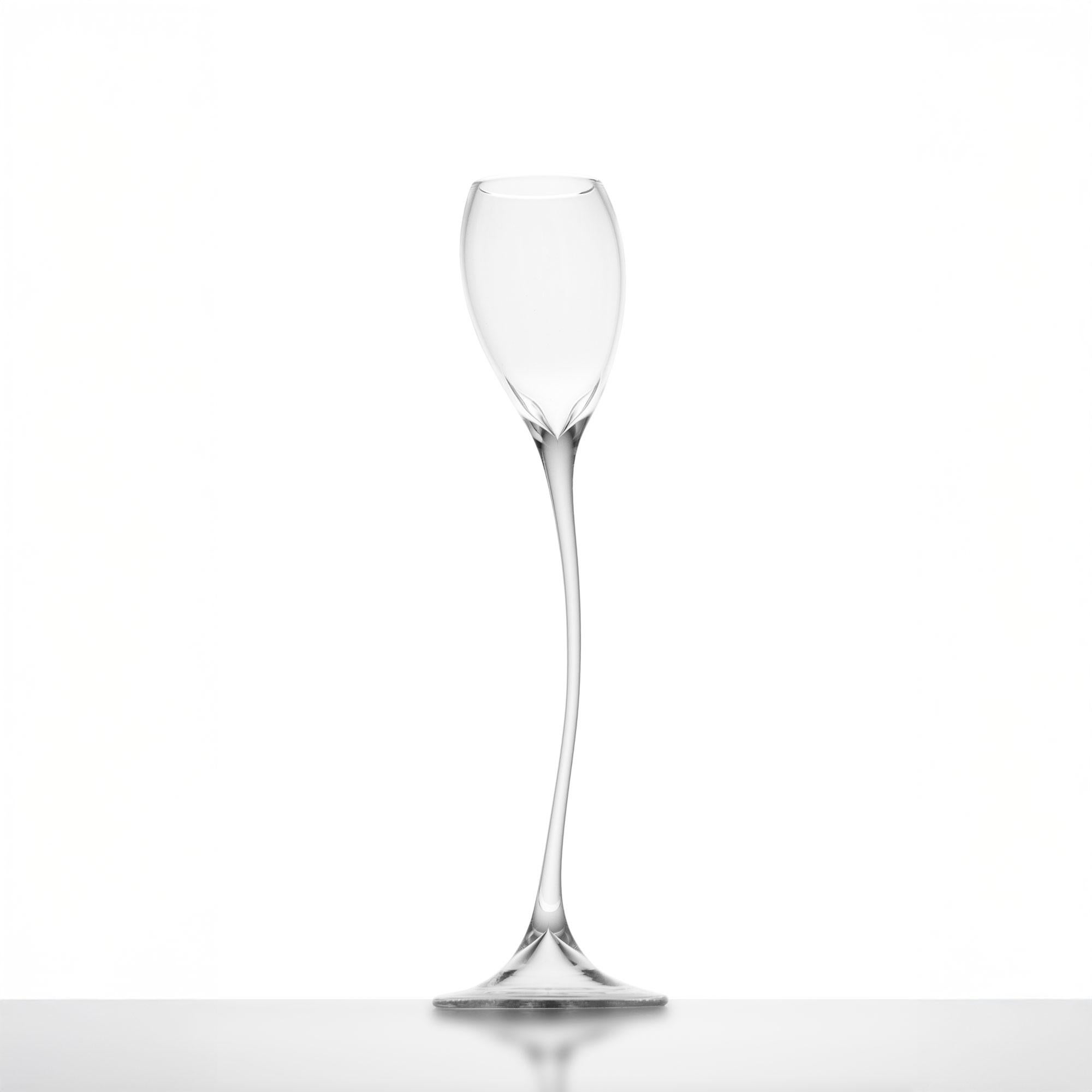 Modern Contemporary Hand Blown Tulip Spirit Glasses Set Garden Flower Bouquet Nature For Sale