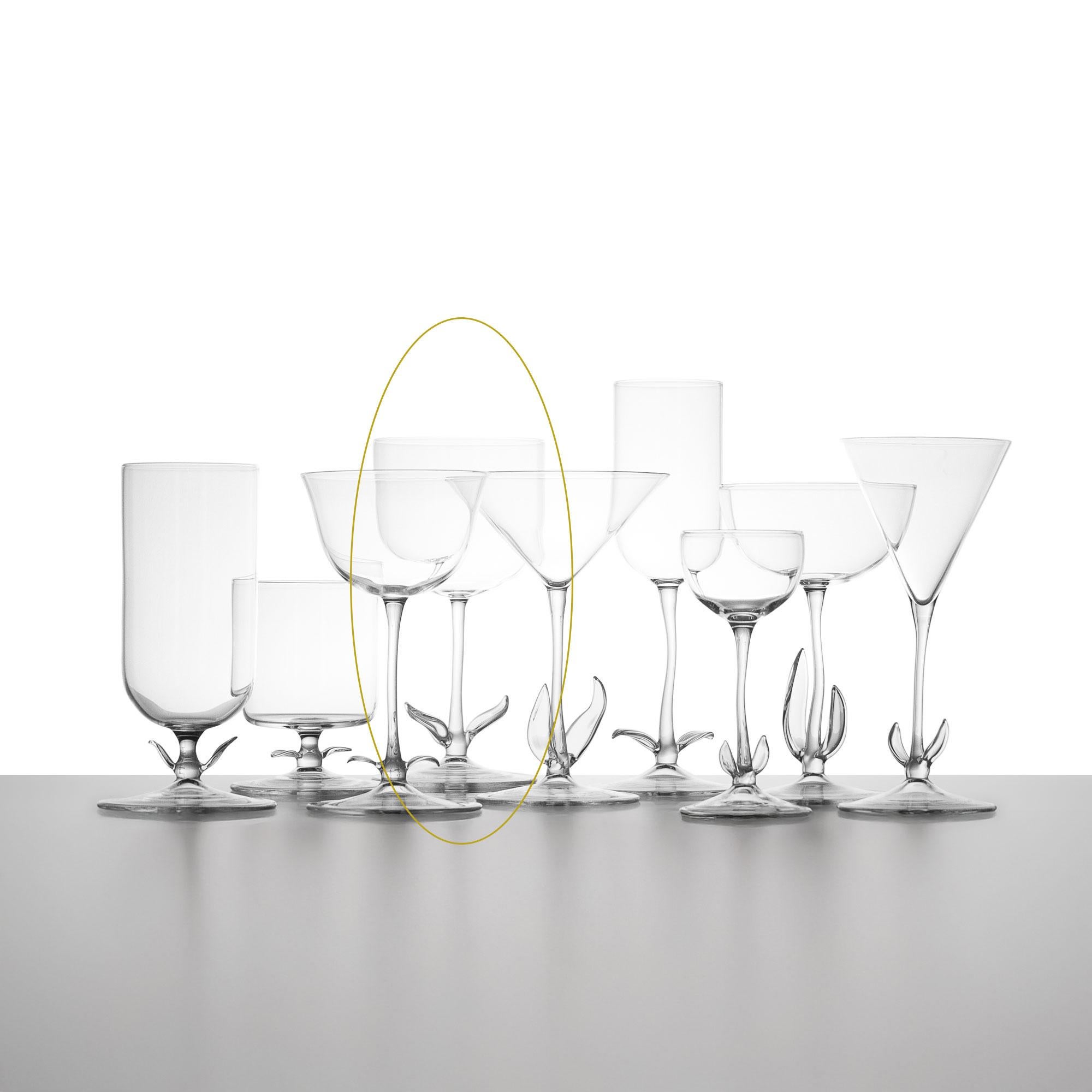 Set de verres à cocktail contemporains soufflés à la main en zinnia Feuille de jardin Fleur de nature en vente 1