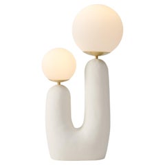 Zeitgenössische handgefertigte Oo-Lampe mit Keramiksockel:: elfenbeinweiß:: mittel