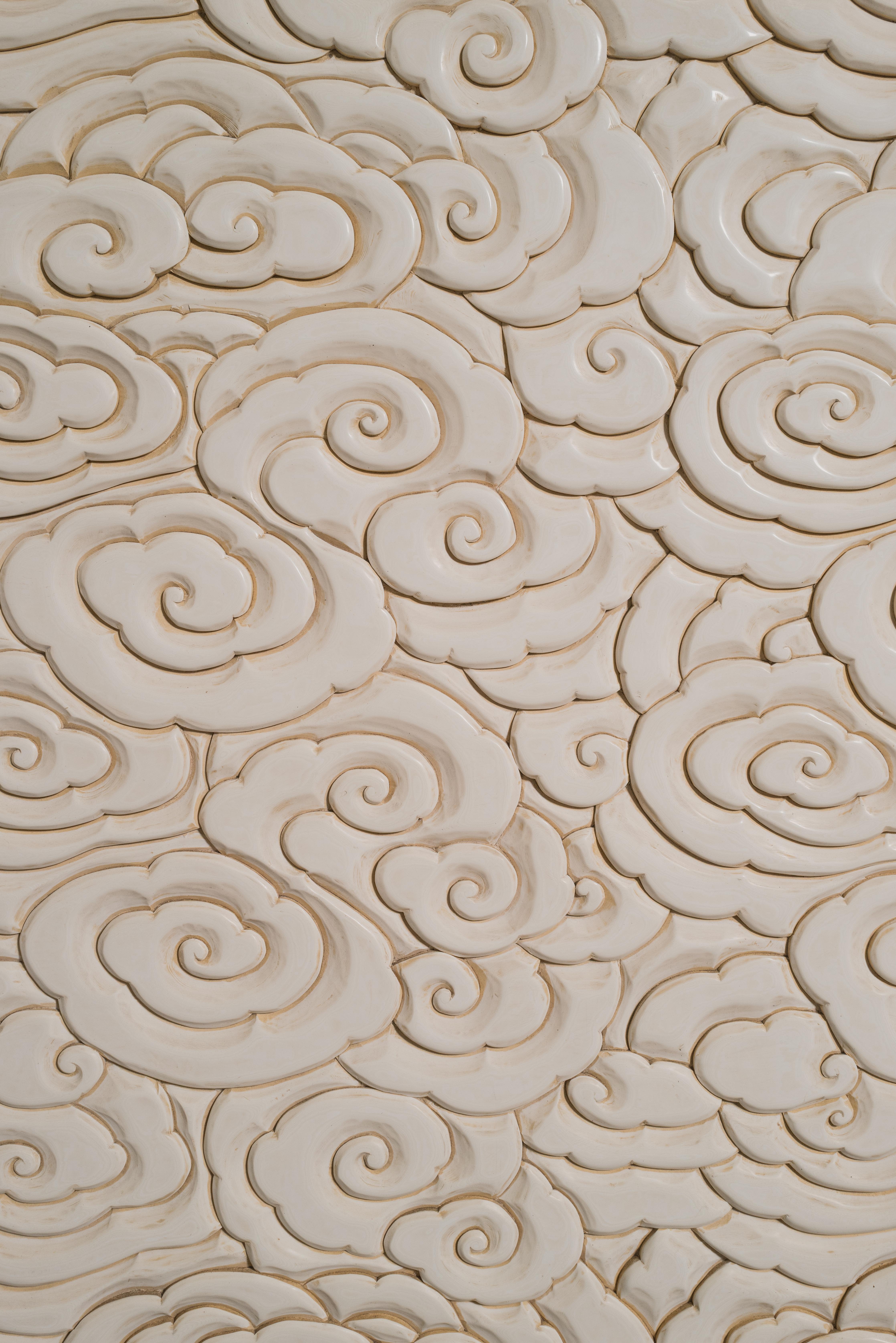 Contemporary Hand Carved Cream Lacquer Cloud Design Buffet by Robert Kuo in vendita 2