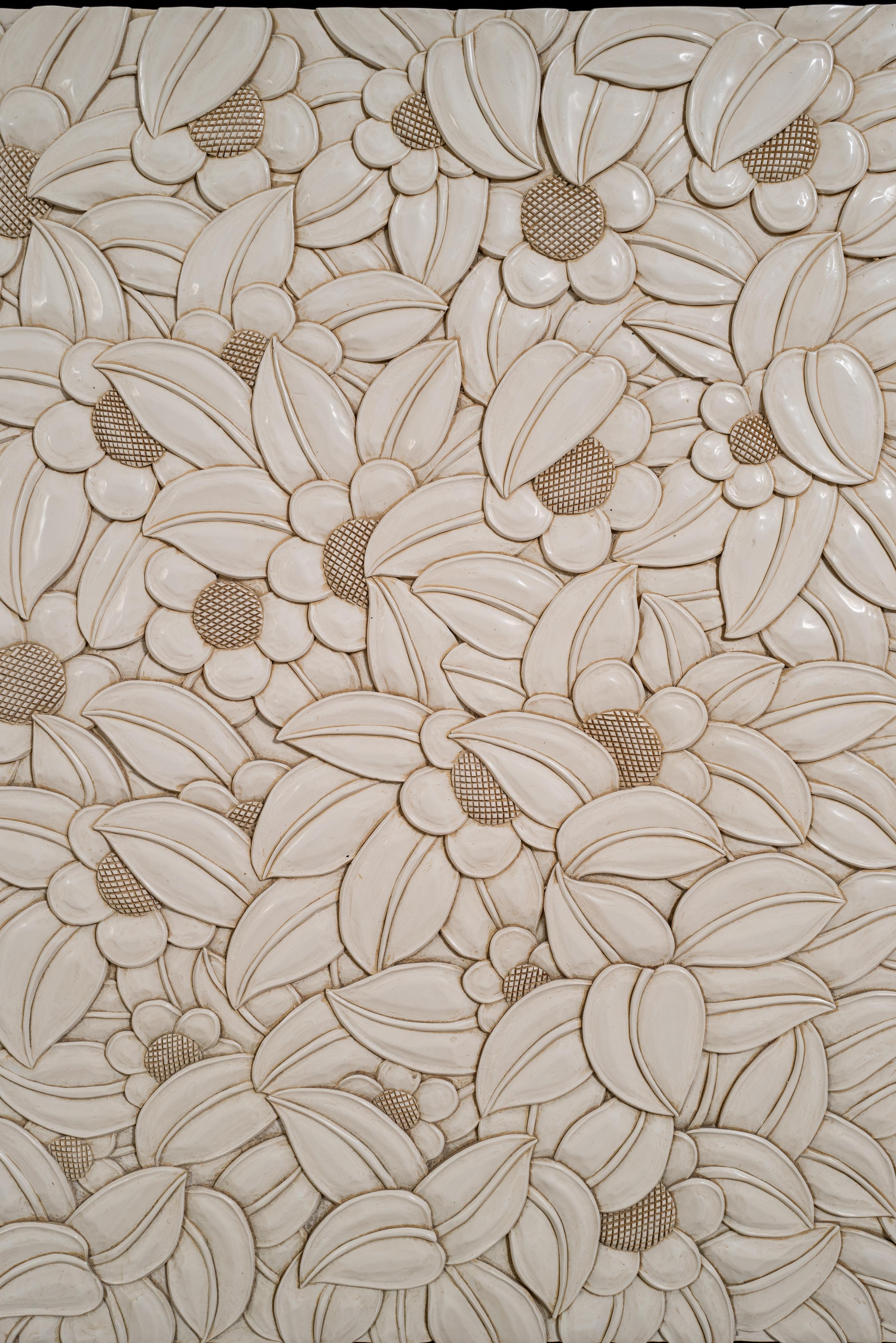 Contemporary Hand Carved Cream Lacquer Floral Design Buffet by Robert Kuo in vendita 1