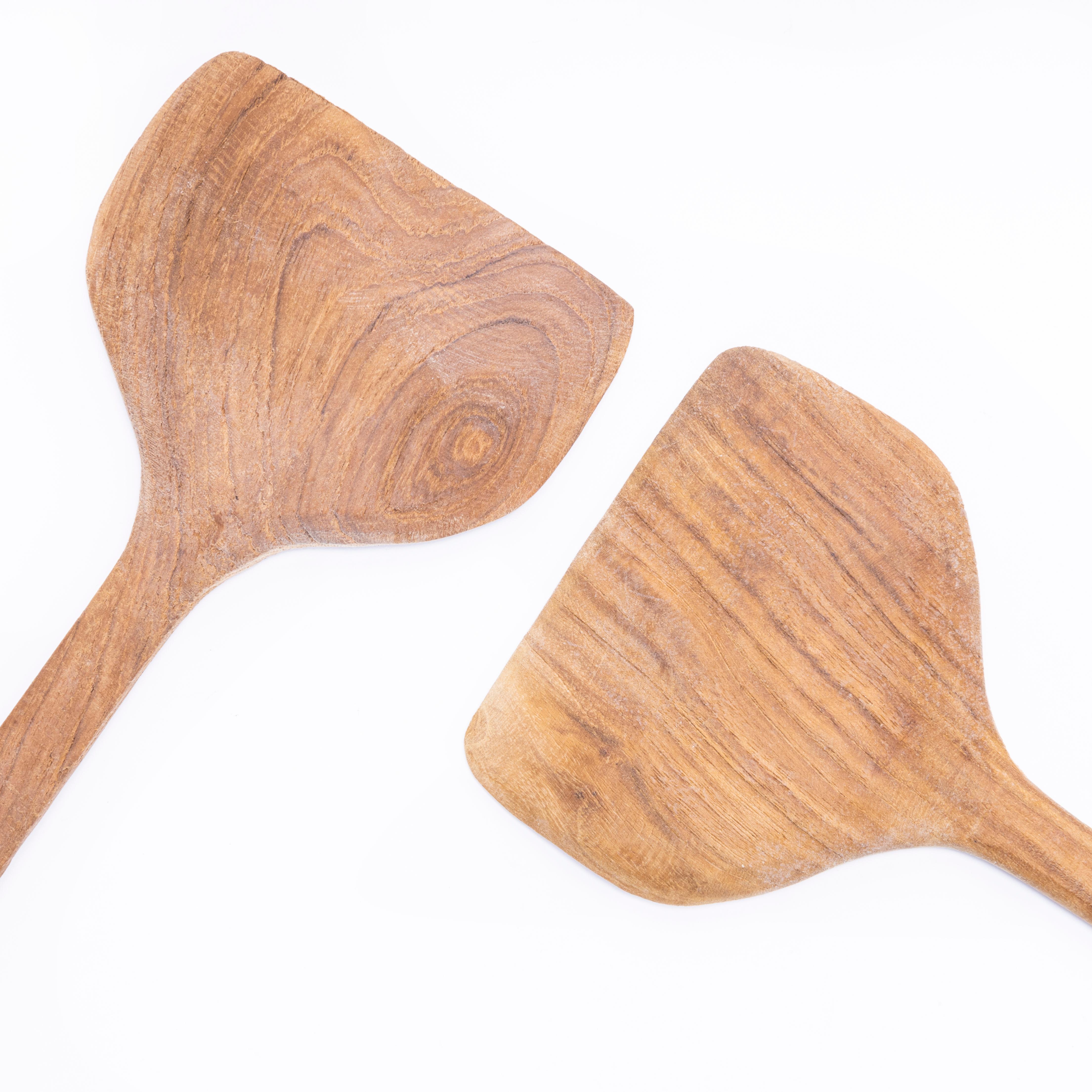 Servidores de Ensalada Contemporáneos de Indonesia Tallados a Mano - Pareja en Bueno estado para la venta en Hook, Hampshire