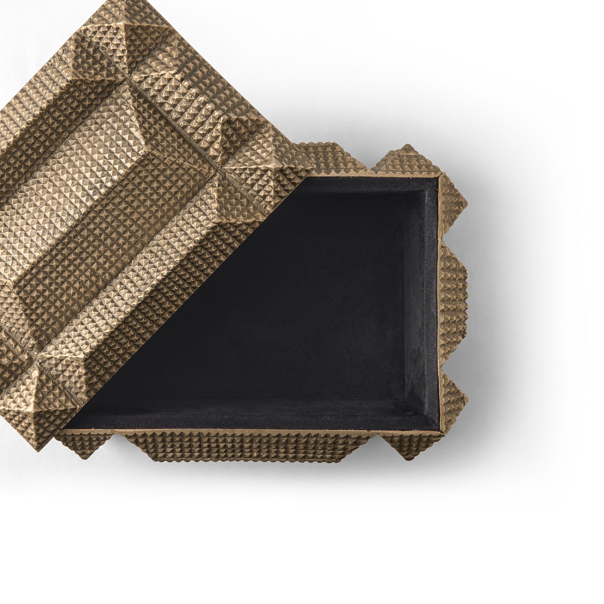 Benton Box, Large HandCast Bronze Decorative Box For Sale at 1stDibs