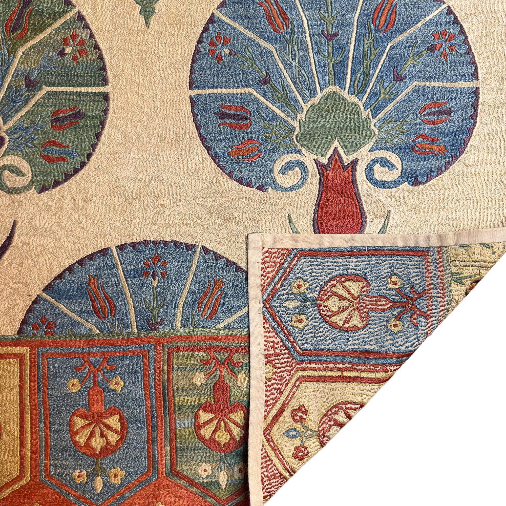 Zeitgenössische handbestickte Ottomane als Wandbehang im Zustand „Neu“ im Angebot in 中央区, JP