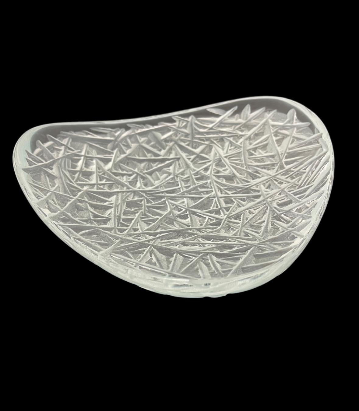 Unique Contemporary Hand-engraved Crystal Bowl by Ghiró Studio For Sale 4