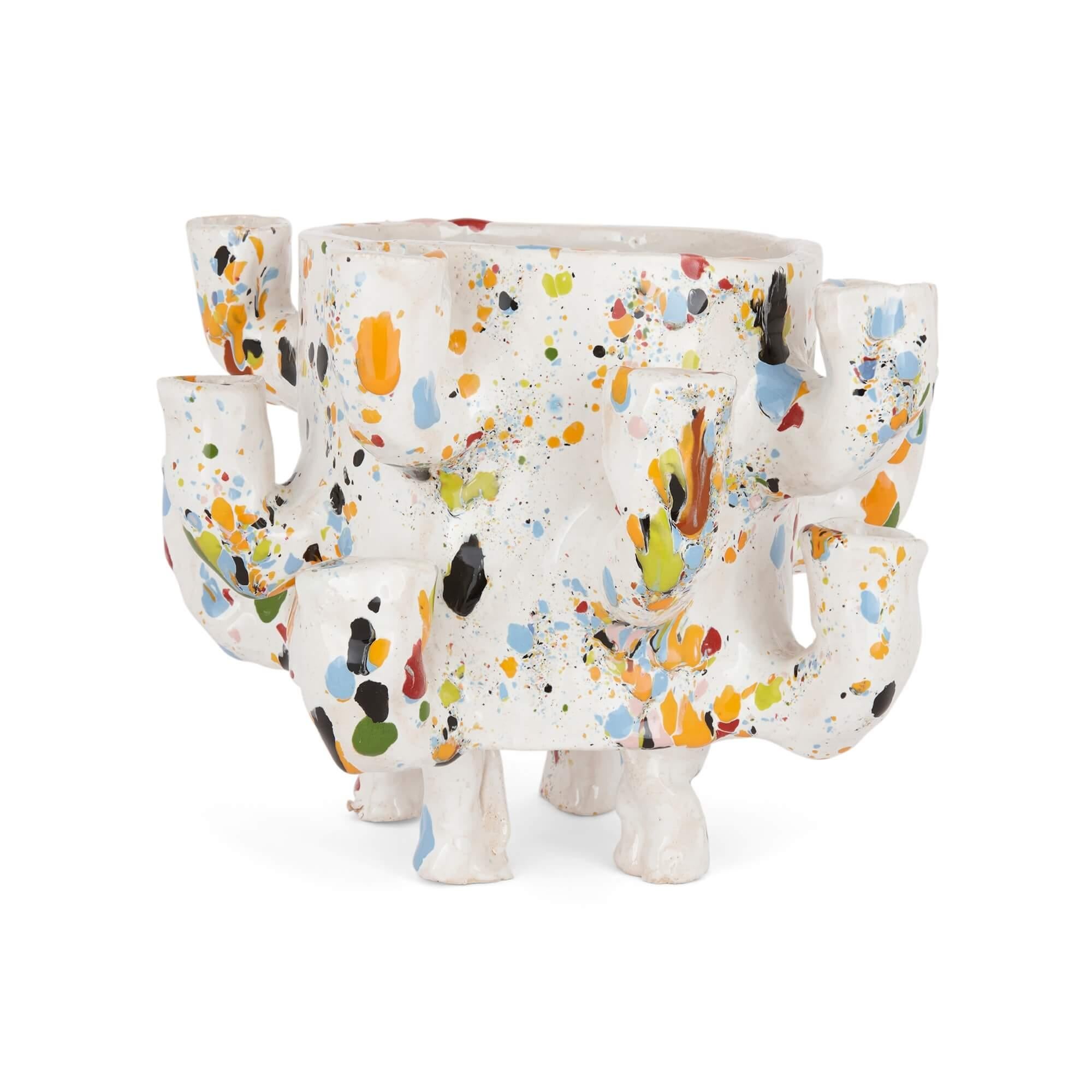 Austriaco Vaso contemporaneo in argilla smaltata a mano di Onka Allmayer-Beck in vendita