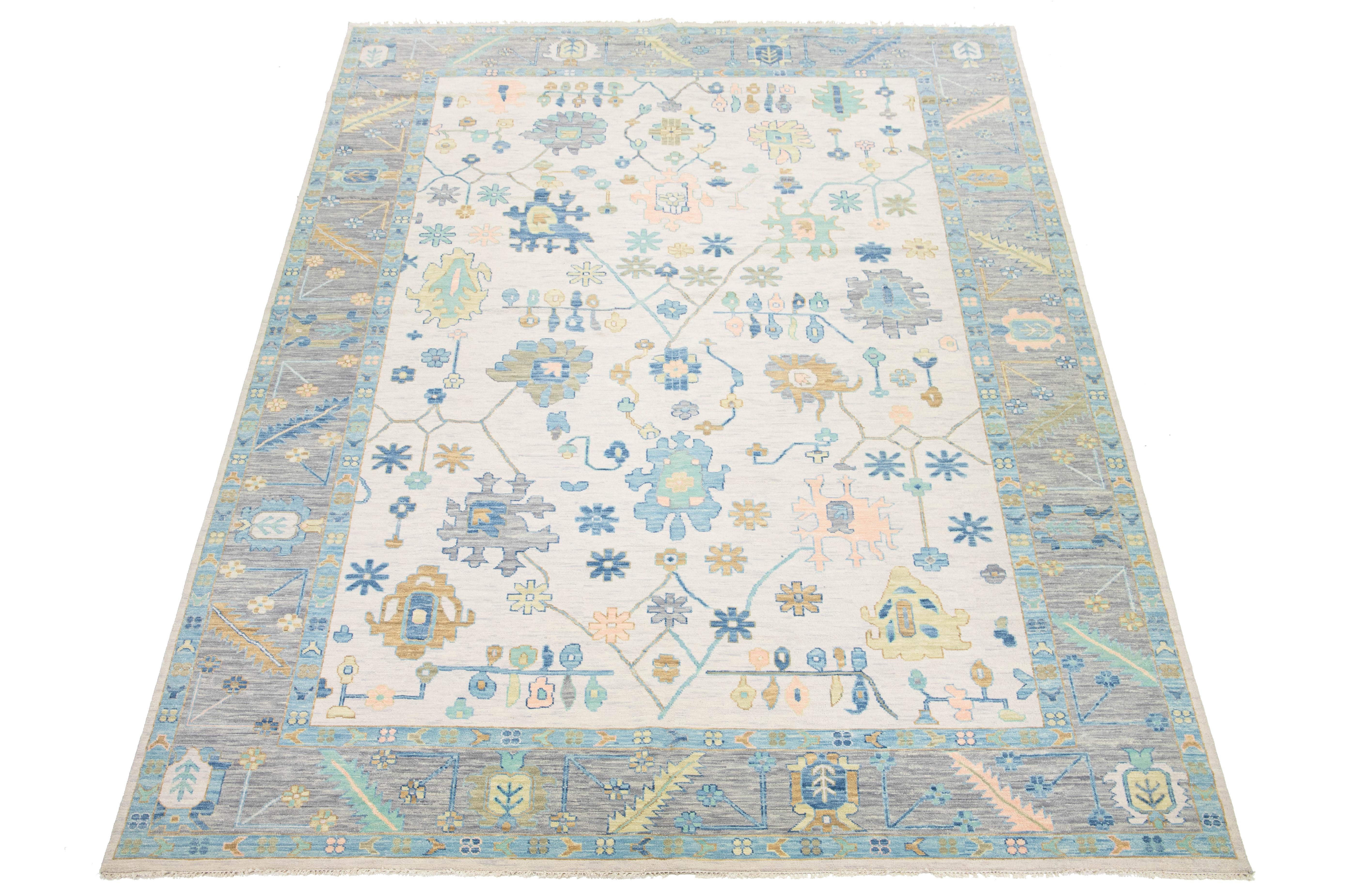 Laine Contemporary Hand-Knotted Floral Oushak Style Wool Rug In Beige en vente