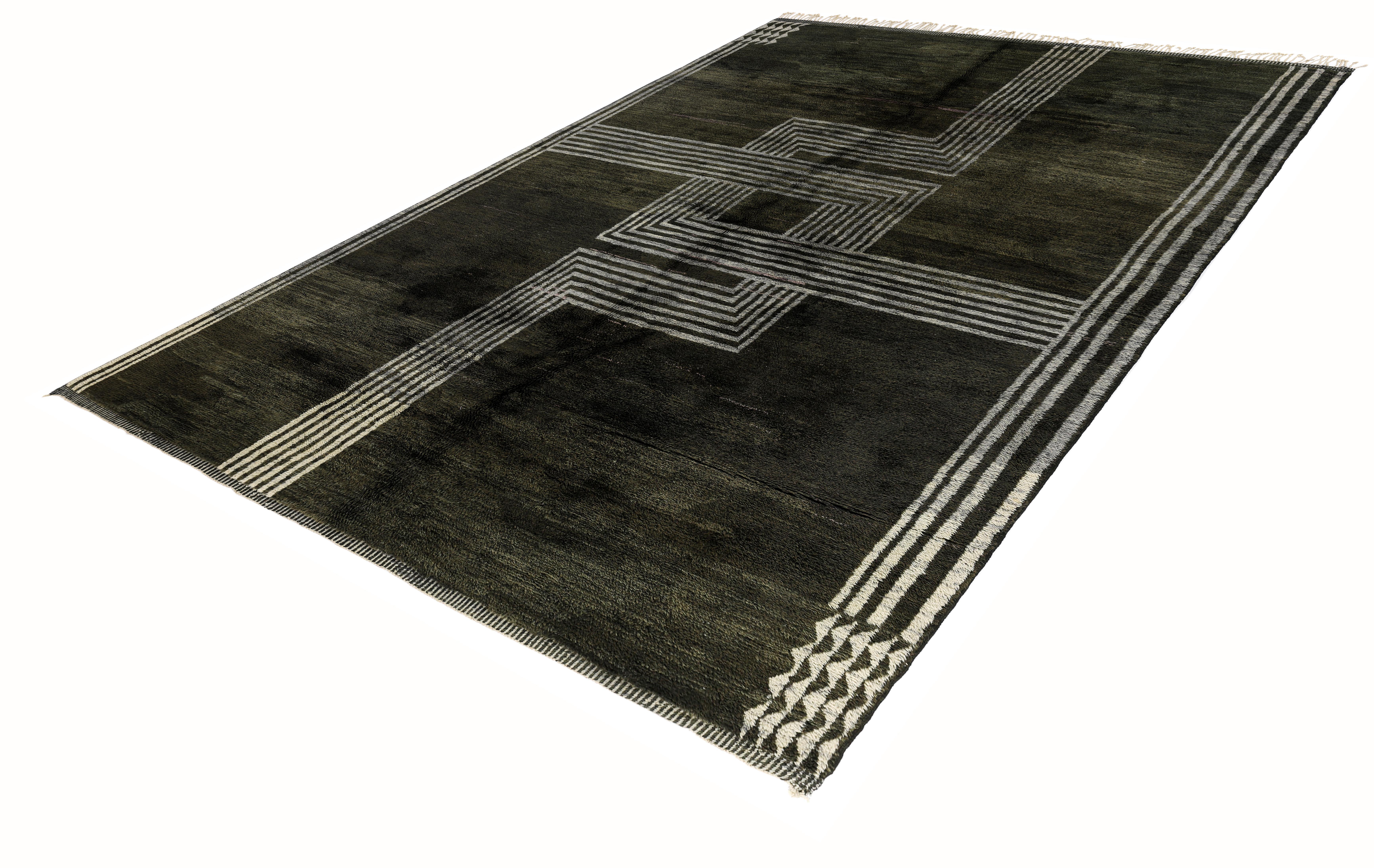 Marocain Tapis marocain contemporain noué à la main à motifs géométriques Olive terreux en vente