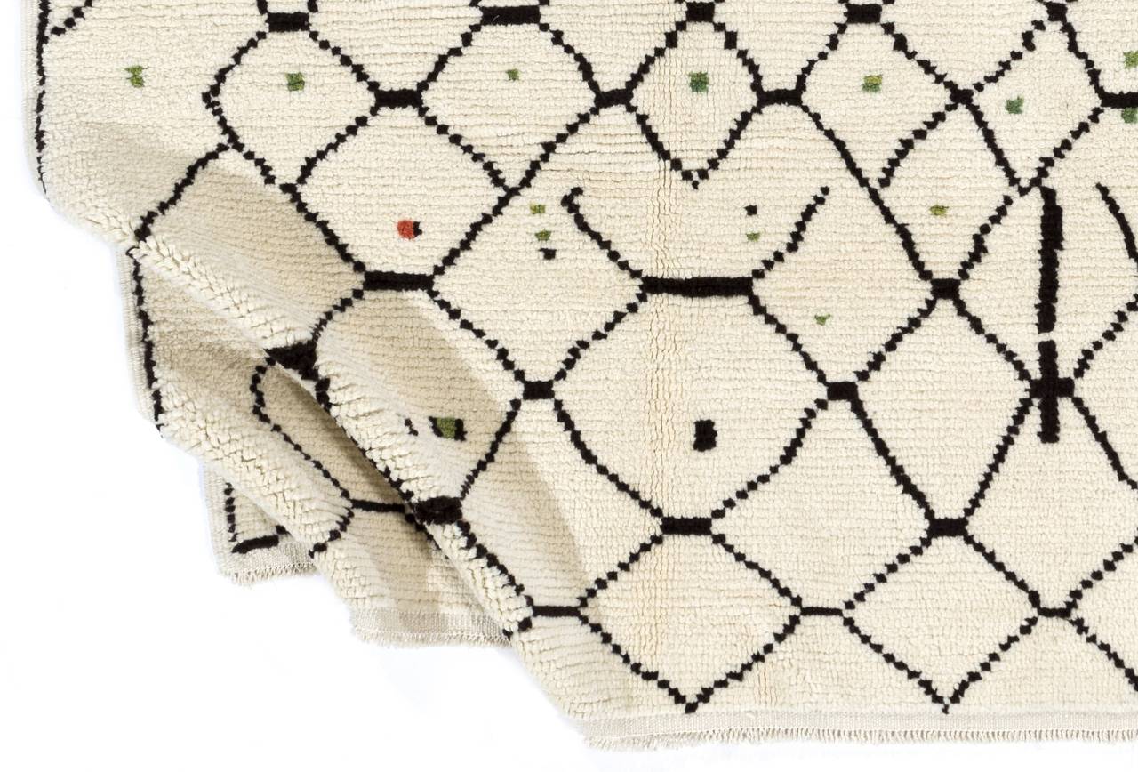 Hand-Knotted Contemporary Hand Knotted Moroccan Tulu Rug, 100% Wool, Custom Options Available For Sale