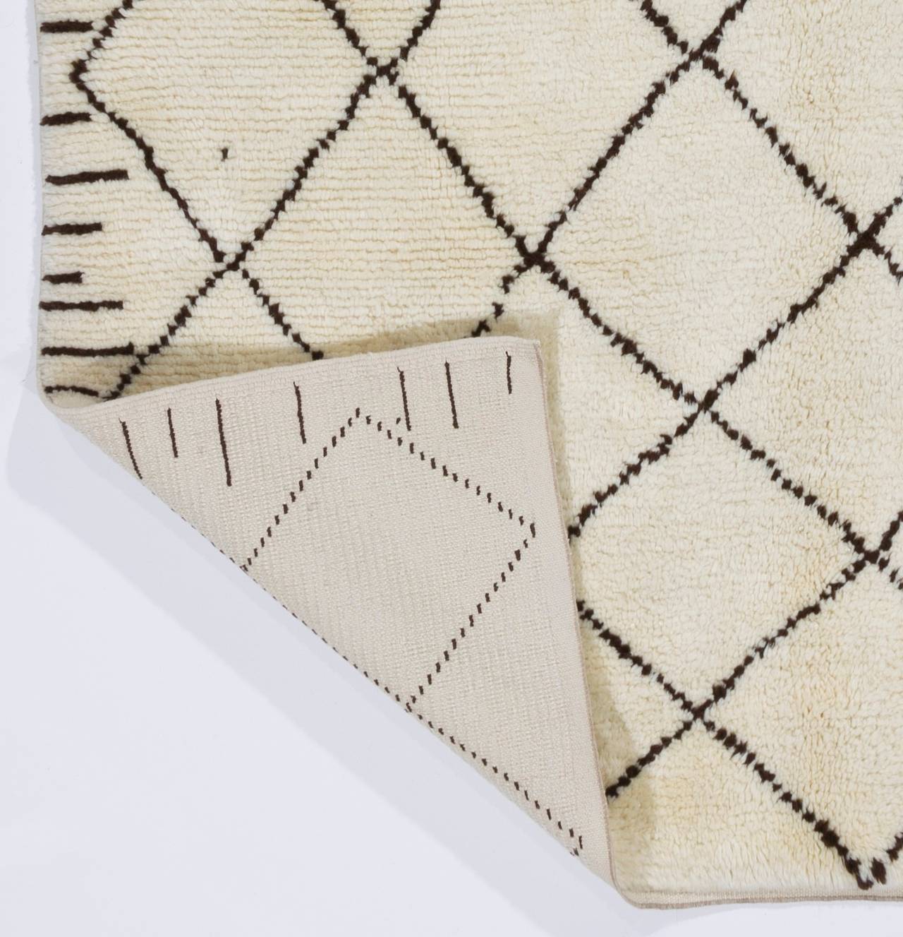 Contemporary Hand Knotted Moroccan Tulu Rug Made of Natural Ivory and Brown Wool In New Condition For Sale In Spring Valley, NY