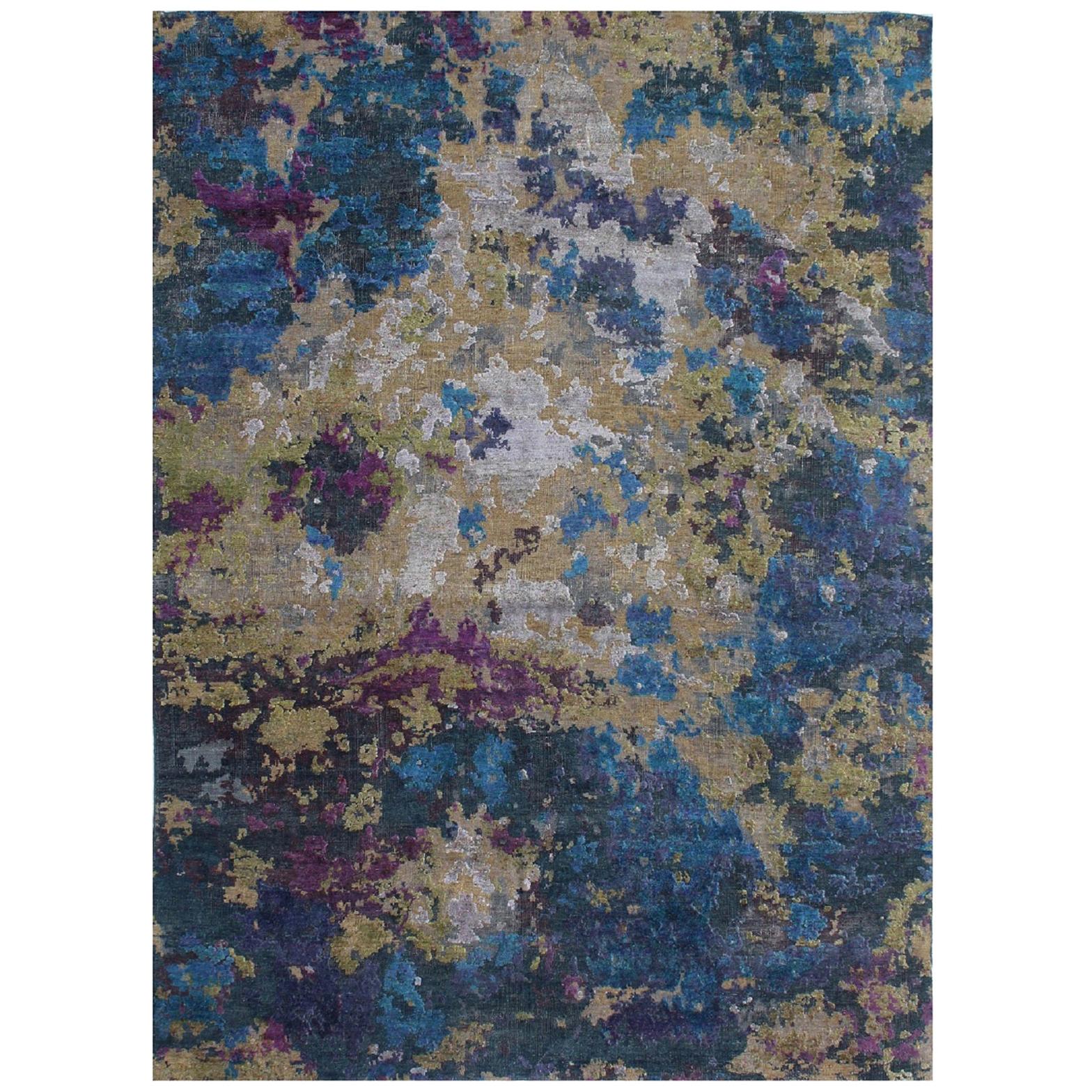 Tapis contemporain abstrait en laine et soie tissé à la main vert, bleu et violet, en stock