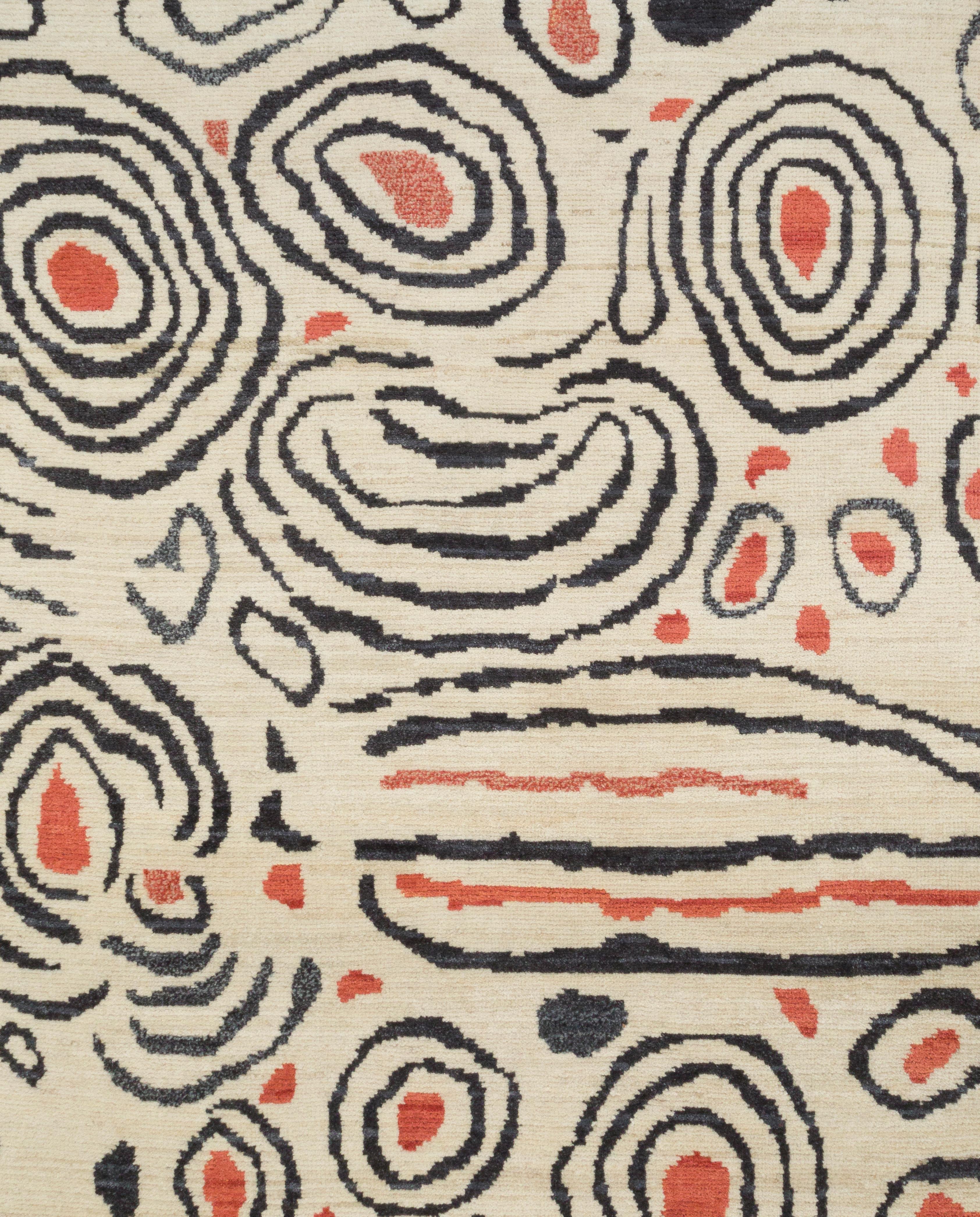 Organique Tapis contemporain en laine nouée à la main à motif organique moderne en vente