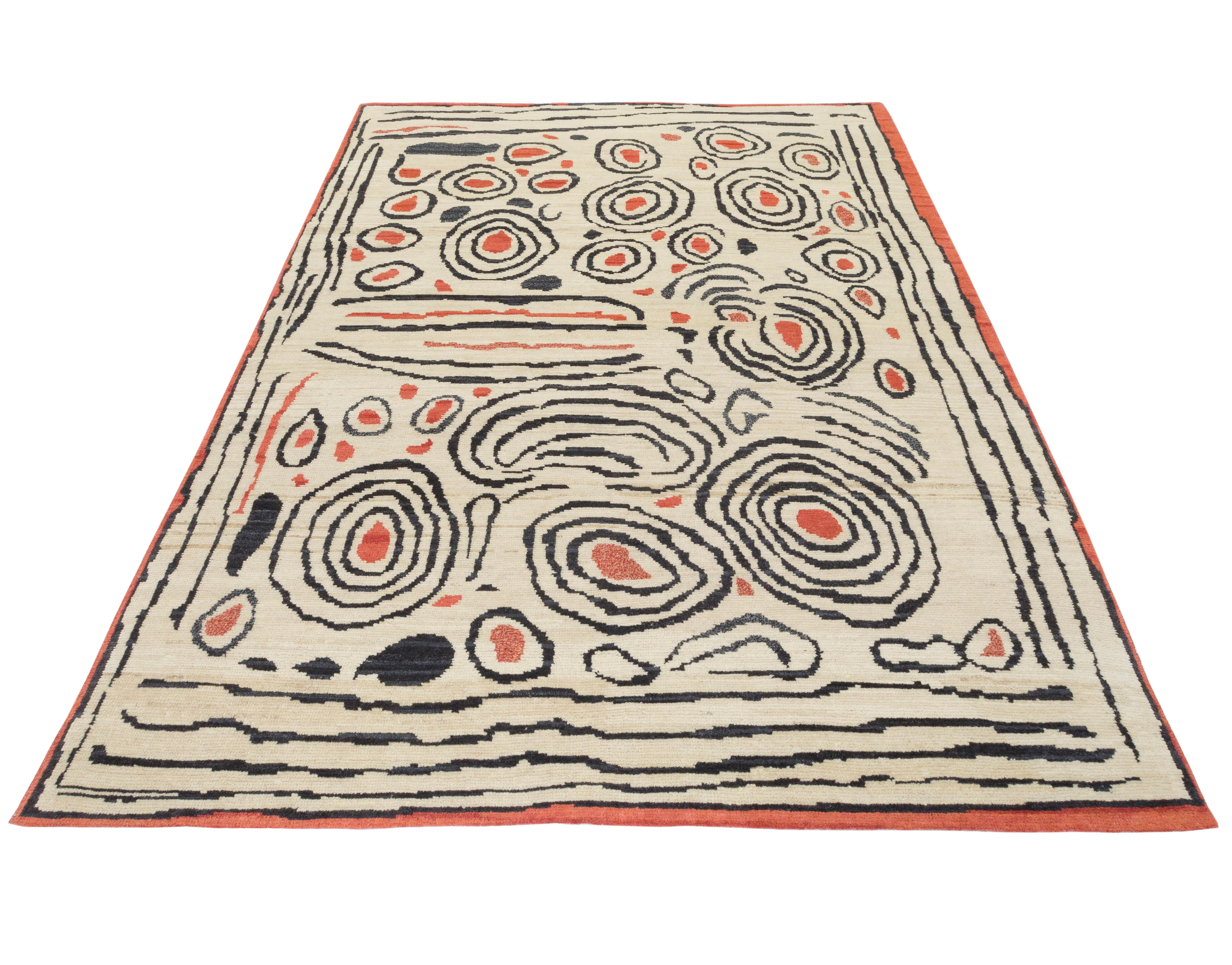 Laine Tapis contemporain en laine nouée à la main à motif organique moderne en vente