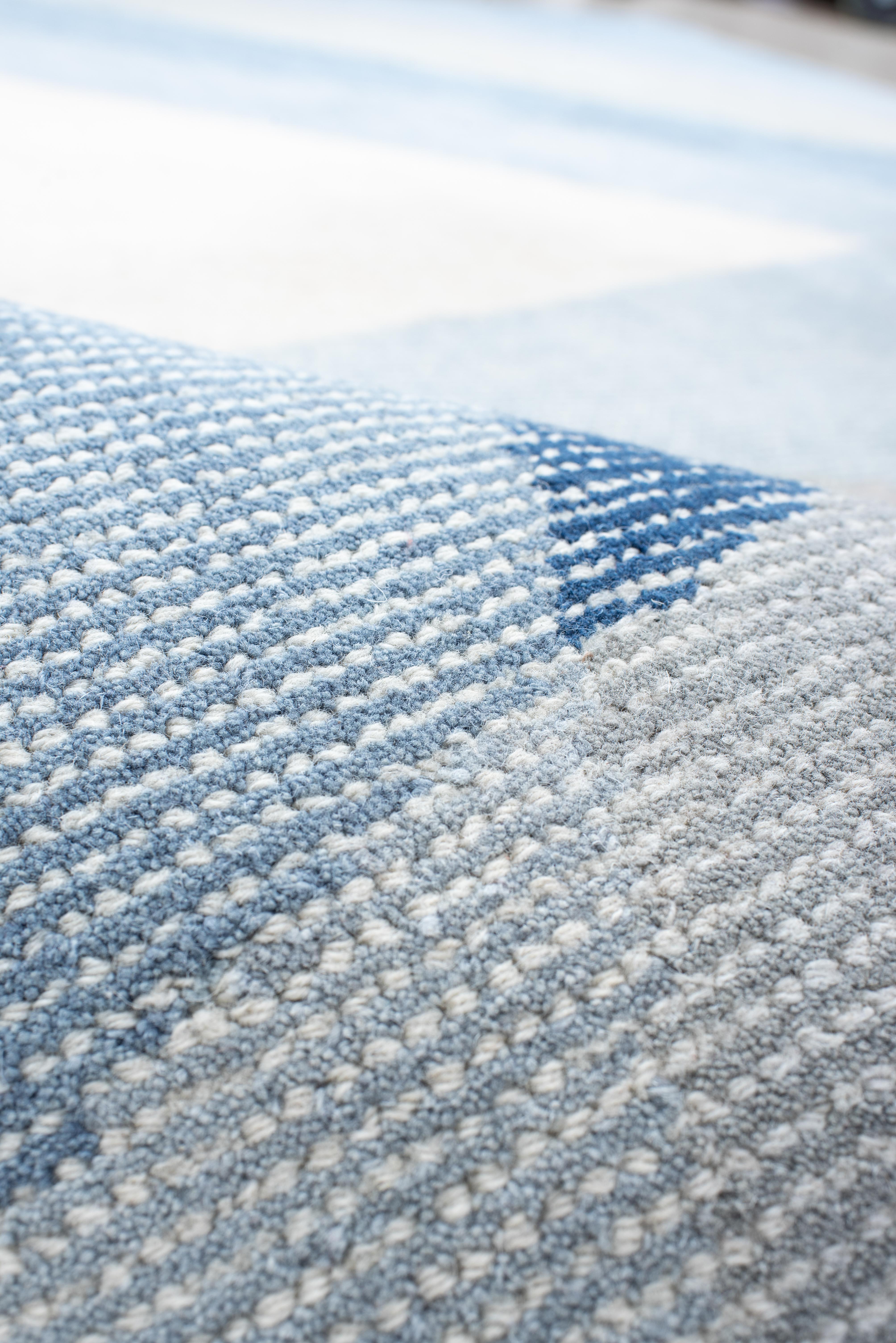 Modern Contemporary Hand-Loomed Rug – Diagonal Geometric Pattern in Ice Blue and Ivory For Sale