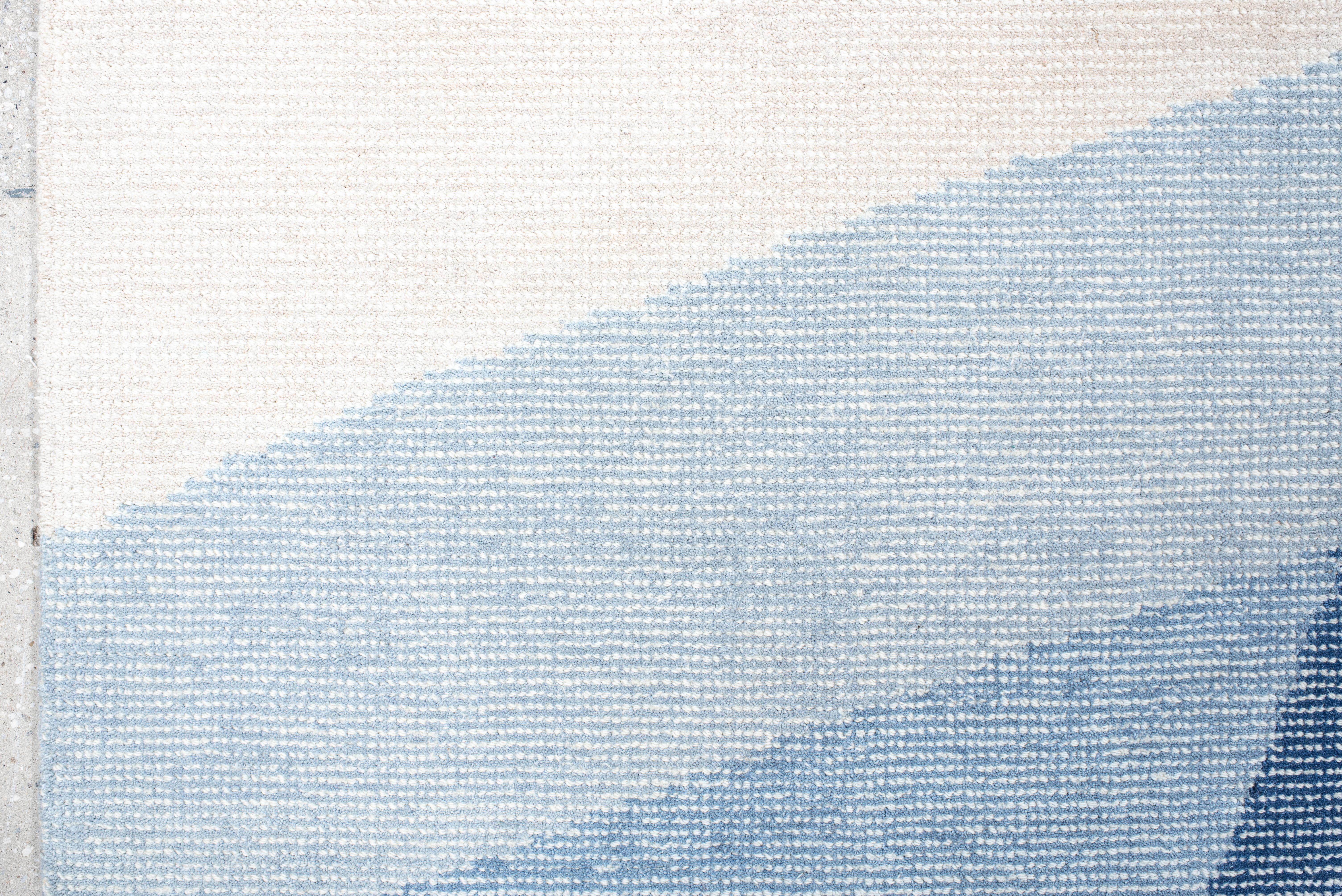 Wool Contemporary Hand-Loomed Rug – Diagonal Geometric Pattern in Ice Blue and Ivory For Sale