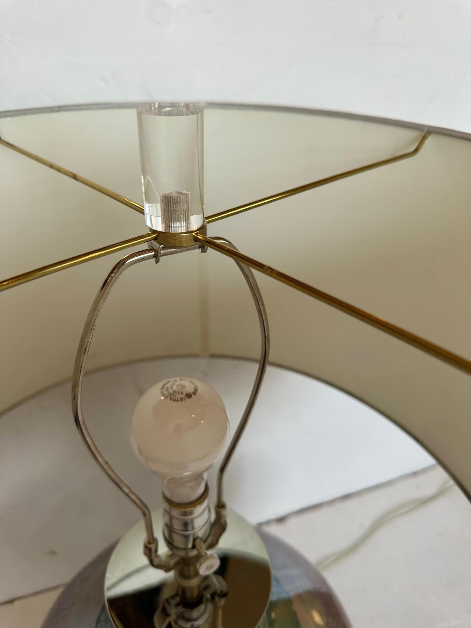 Lampe de table contemporaine en céramique émaillée faite à la main  en vente 4