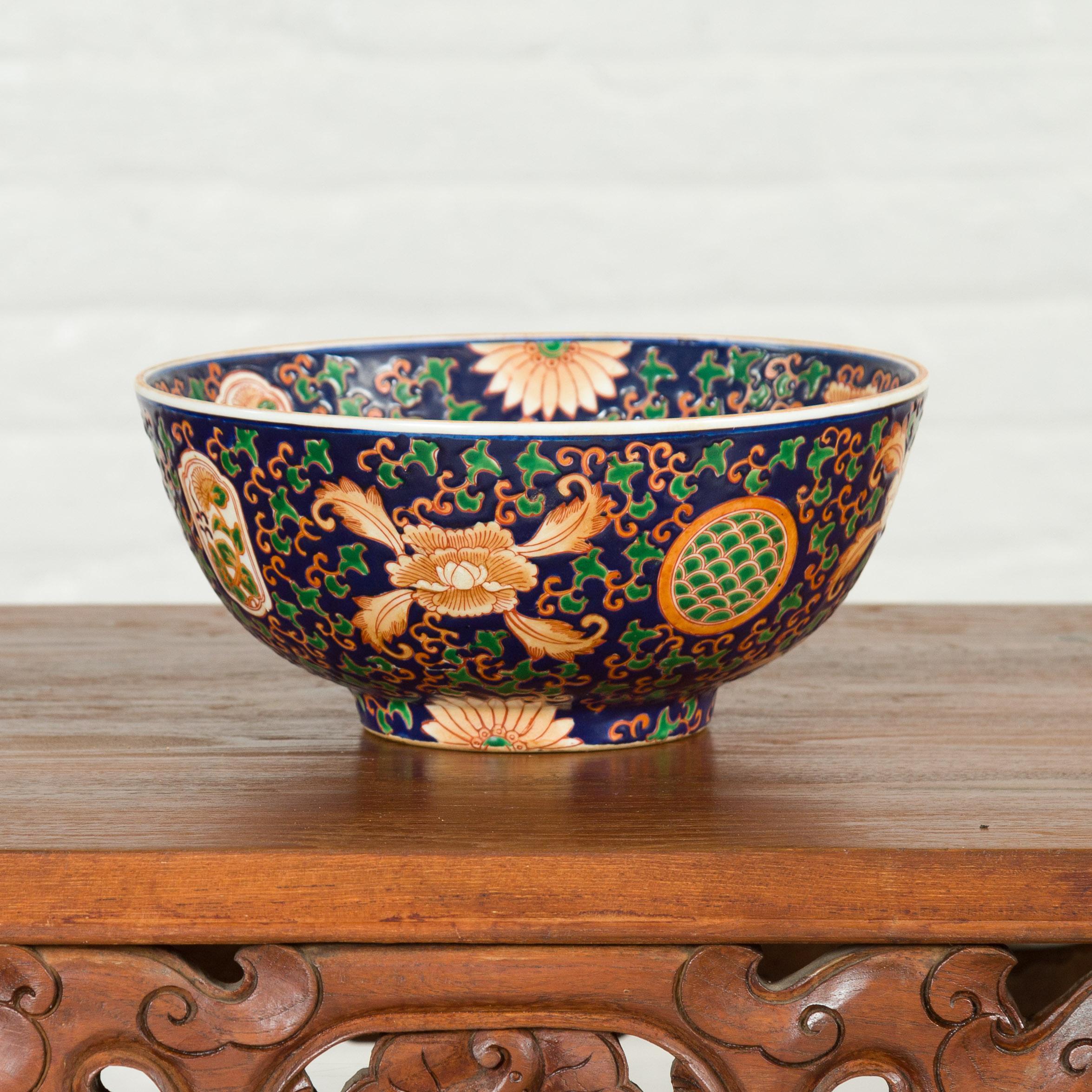 Hand-Painted Contemporary Hand Painted Chinese Floral Decor Bowl with Cobalt Blue Ground For Sale