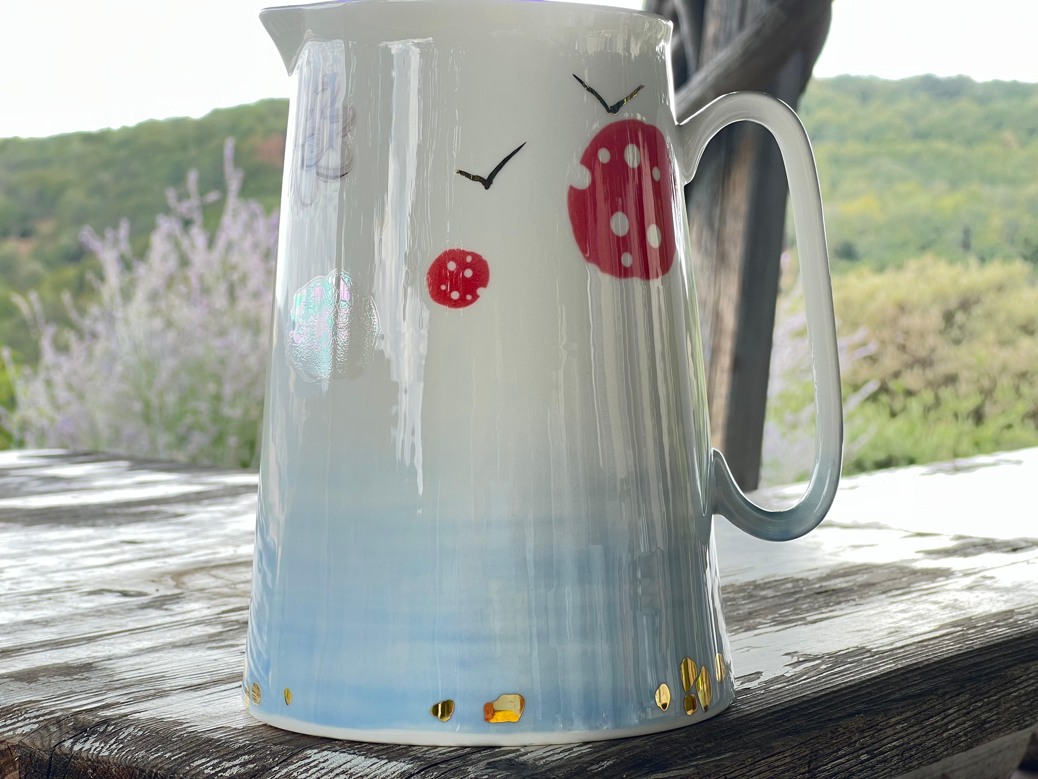 Contemporary Hand-Painted Porcelain 2 Pint Jug Pitcher, Made in Italy In New Condition For Sale In Roma, RM