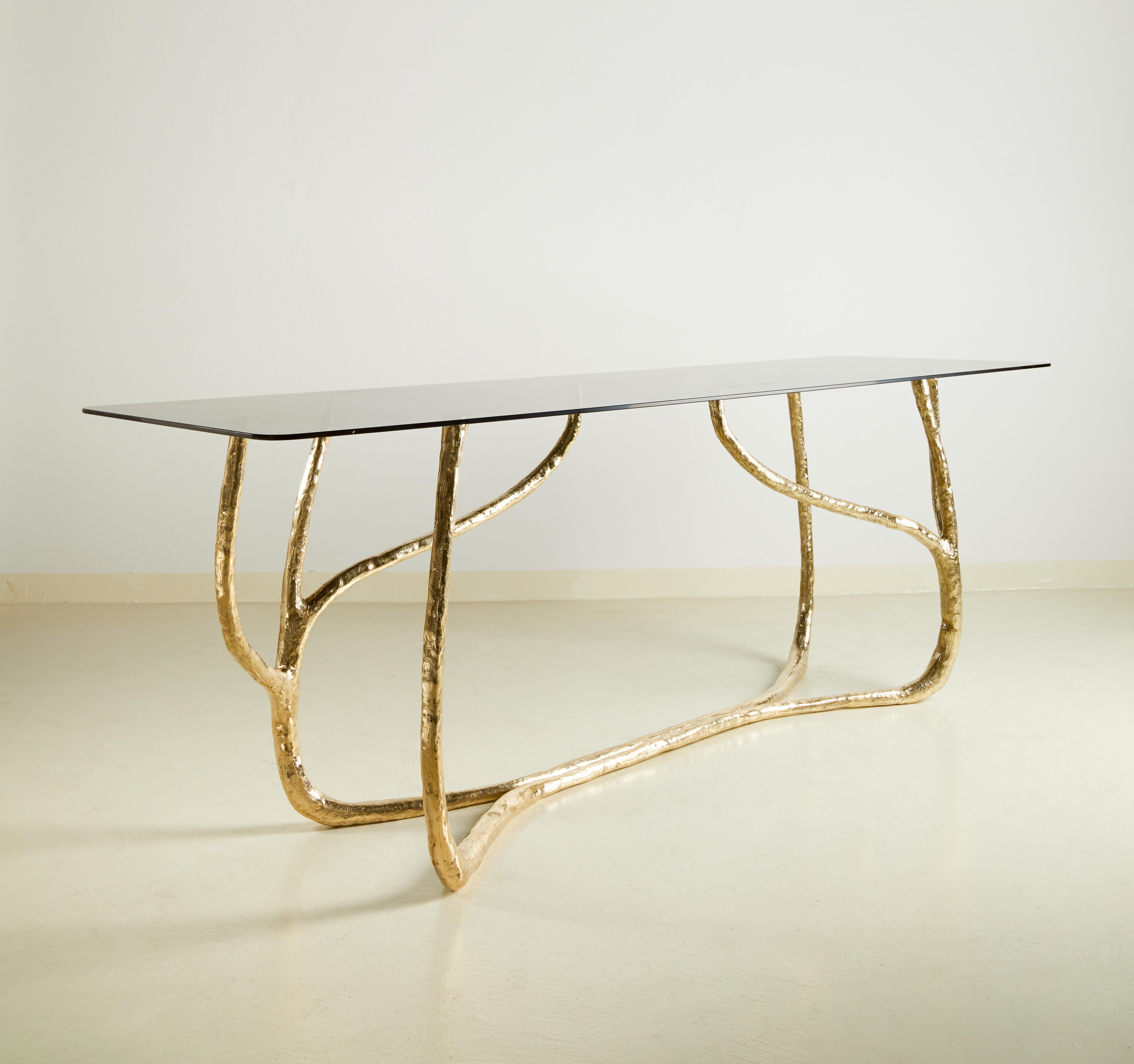 Hand-sculpted brass console by Misaya
Dimensions: 70 x 180 x 45 cm.
Material: Hand-sculpted brass
Sold without the glass top.