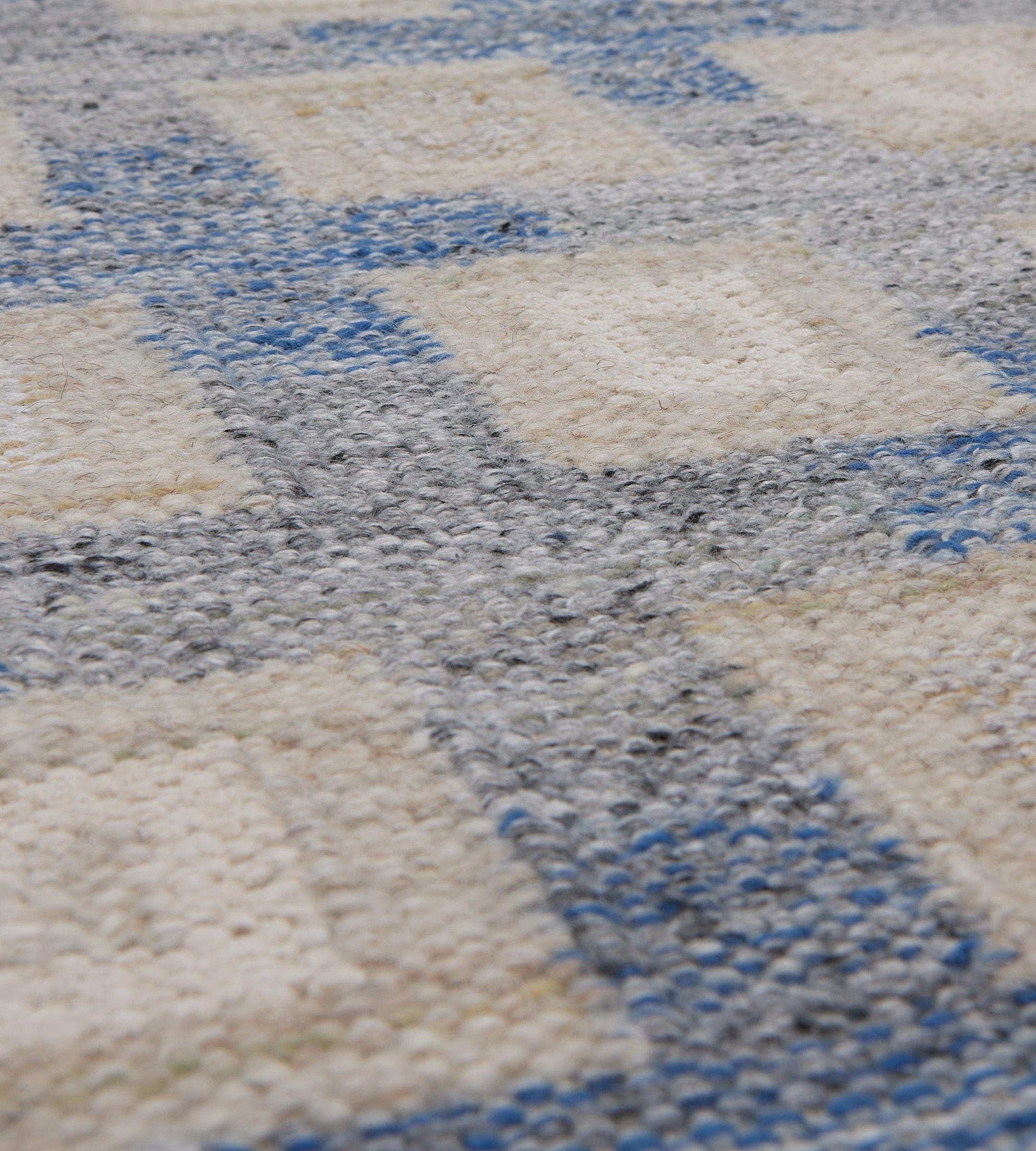 Hand-Knotted Contemporary Hand-woven 100% Wool Swedish-Inspired Blue Rug For Sale