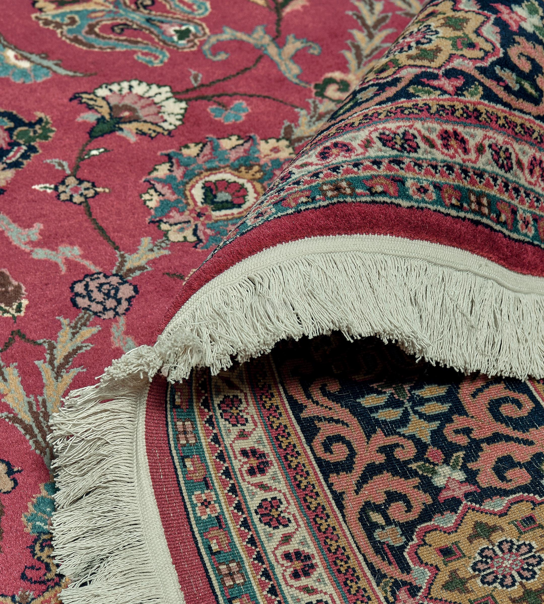 Contemporary Hand-Woven Wool Red Persian Tabriz Rug im Angebot 5