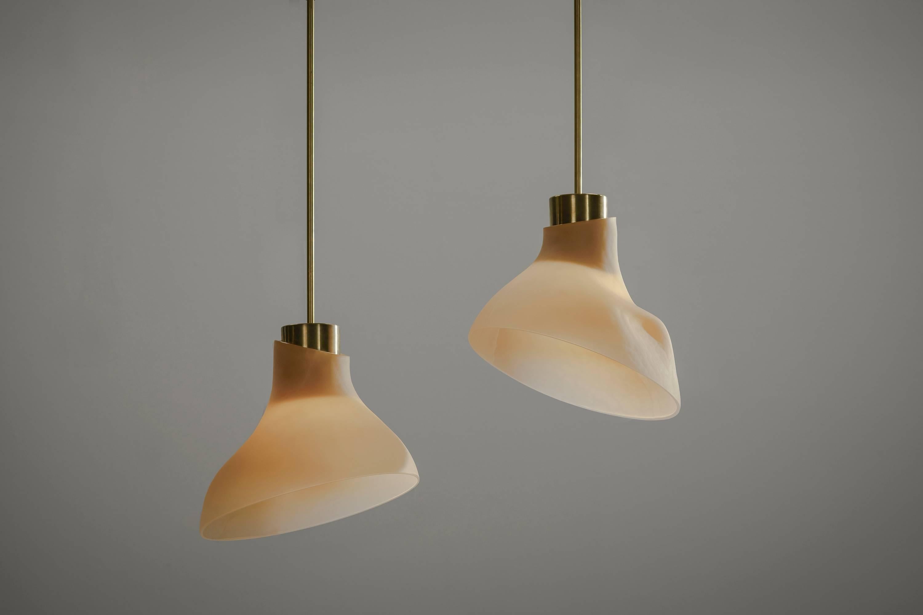 Organic Modern Contemporary Handblown Glass Pendant Lamp L001 For Sale