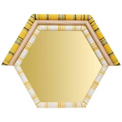 Miroir hexagonal contemporain fabriqué à la main en chêne blanc et jaune Pontiac américain